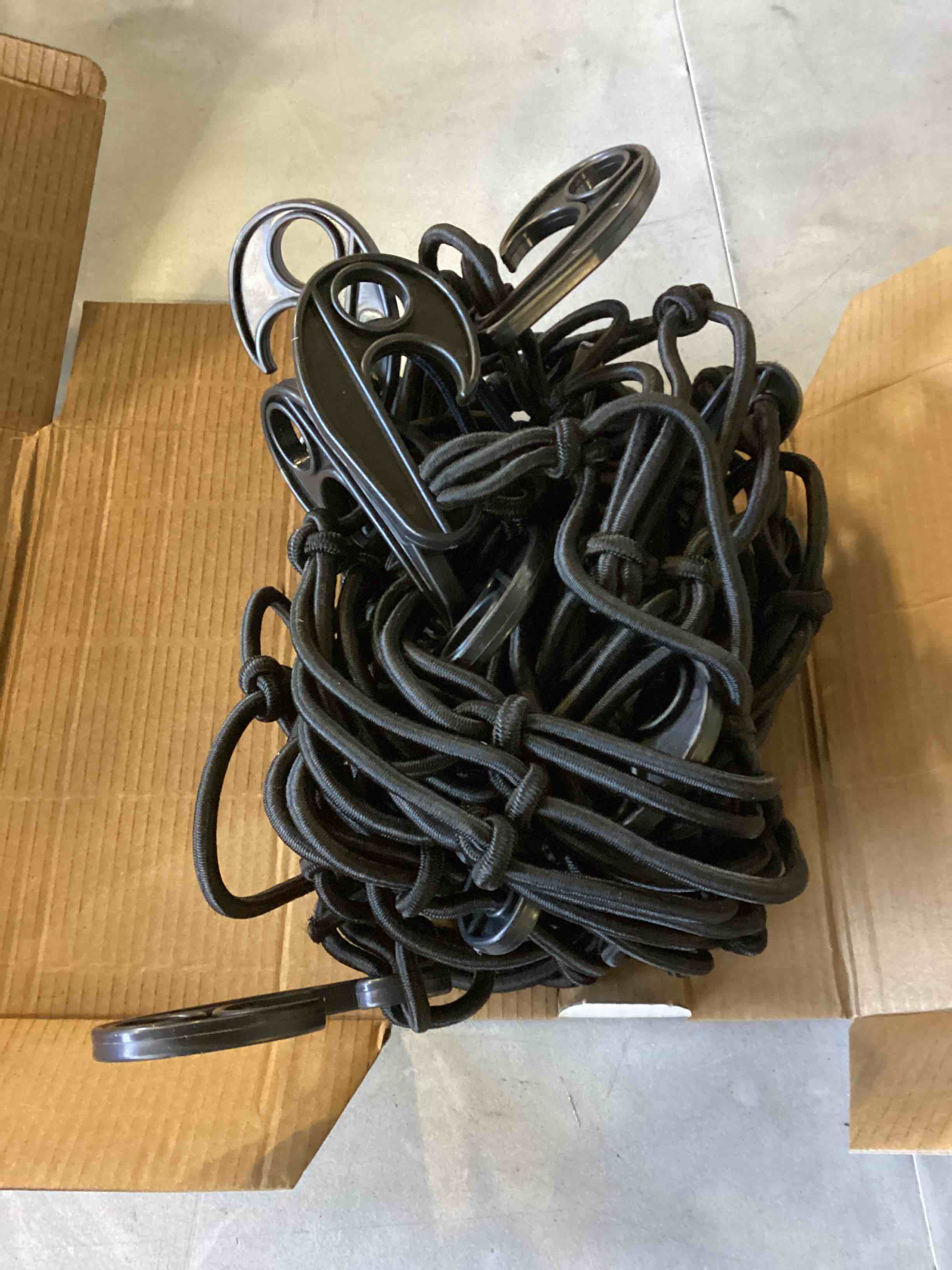 https://s3.amazonaws.com/lotting-images-prod/bidfta/ORG5272422_1699903322121.jpeg