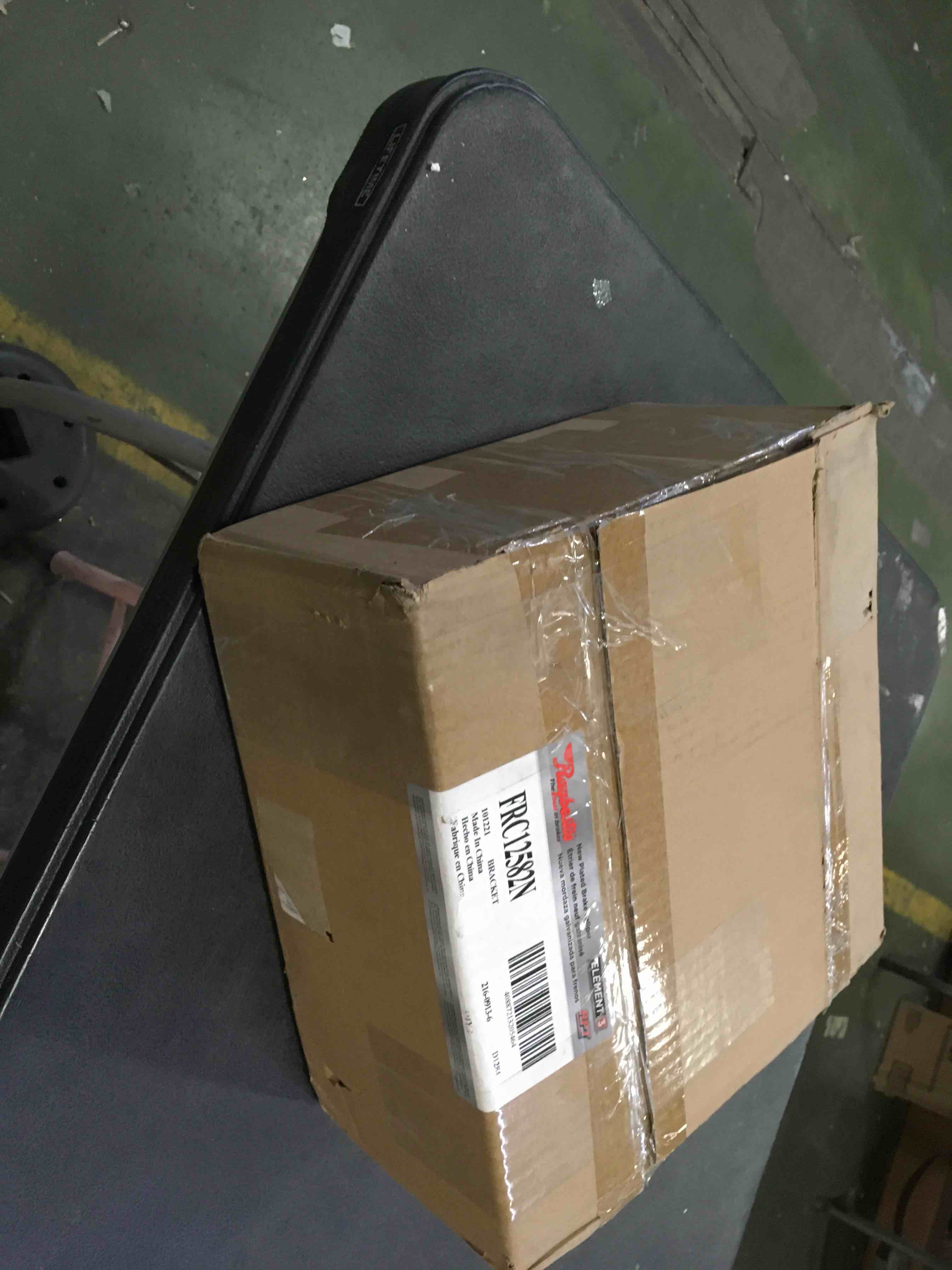 https://s3.amazonaws.com/lotting-images-prod/bidfta/ORG5274421_1700678544415.jpeg