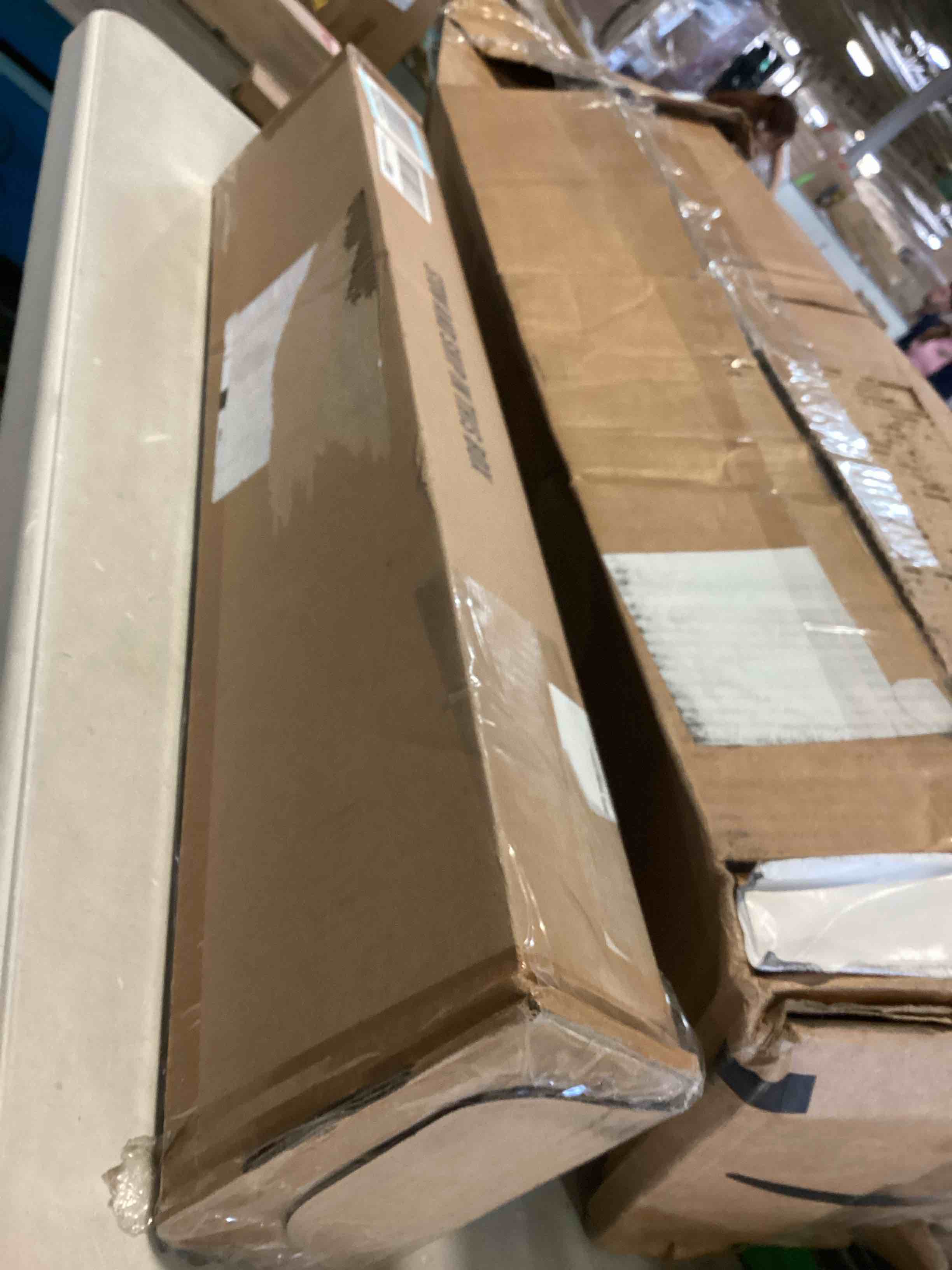 https://s3.amazonaws.com/lotting-images-prod/bidfta/ORG5274770_1700080827050.jpeg