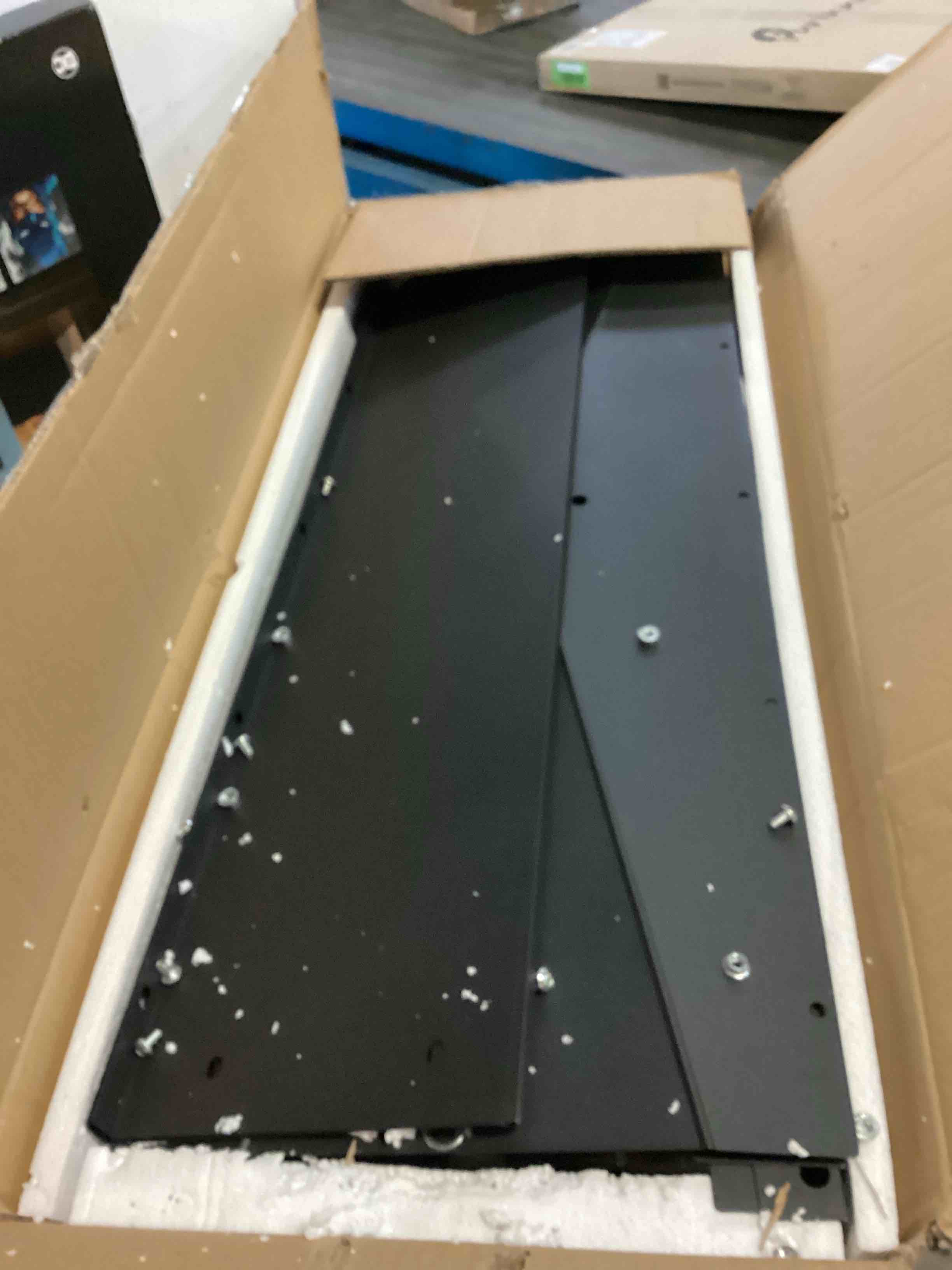 https://s3.amazonaws.com/lotting-images-prod/bidfta/ORG5274897_1700150362568.jpeg