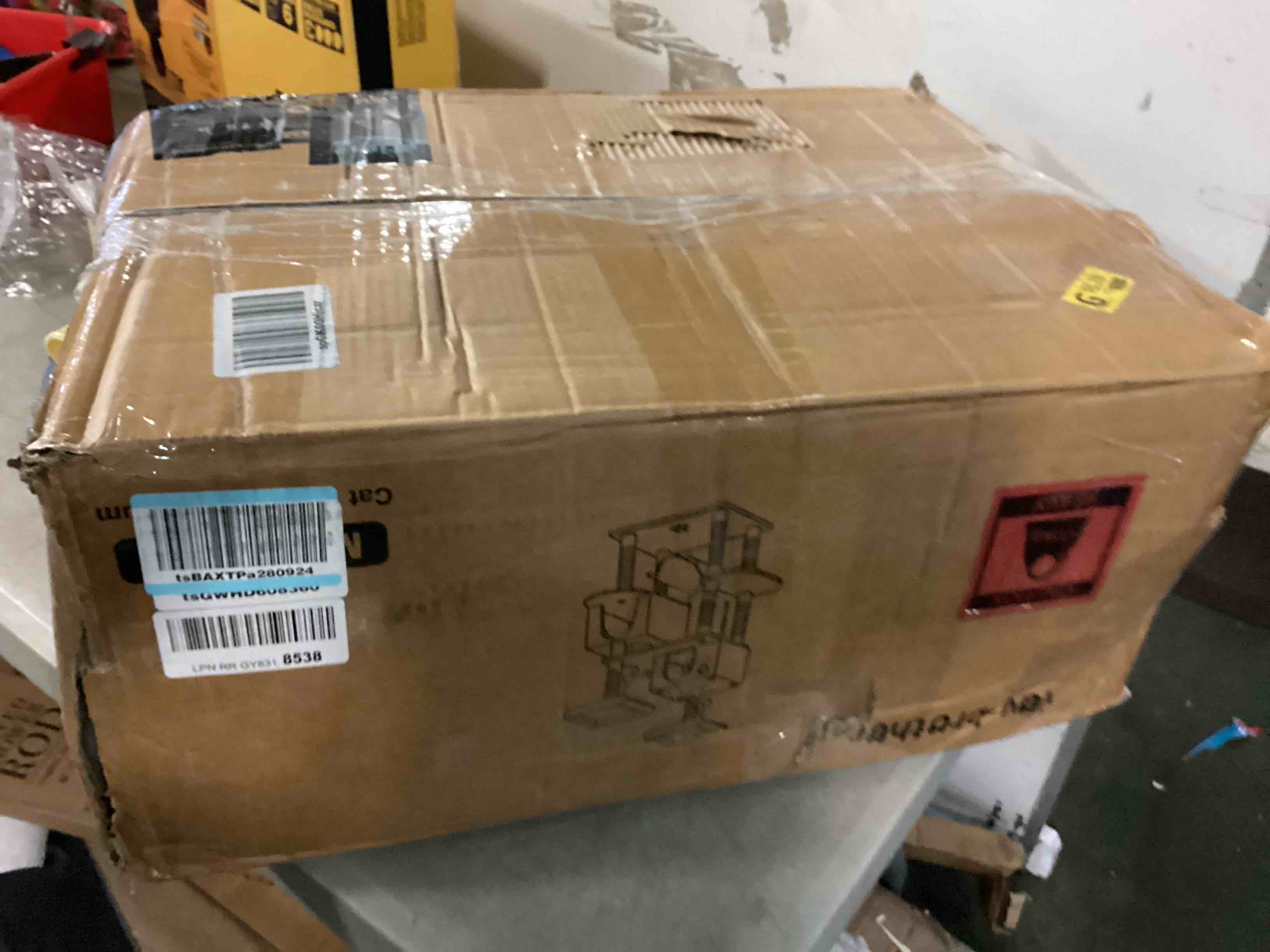 https://s3.amazonaws.com/lotting-images-prod/bidfta/ORG5275240_1700512766503.jpeg