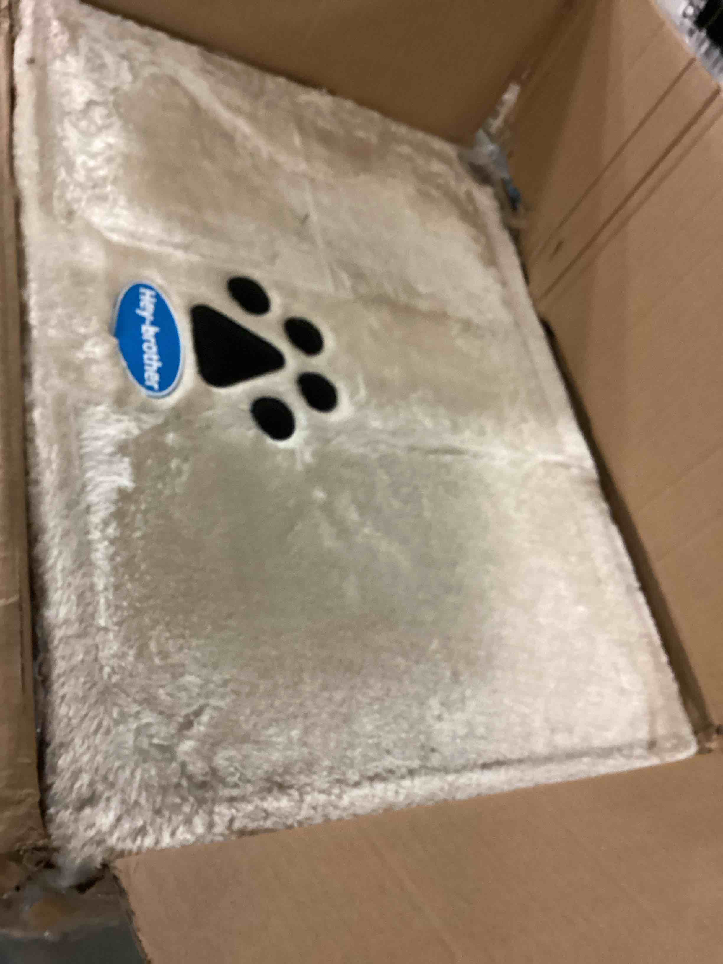 https://s3.amazonaws.com/lotting-images-prod/bidfta/ORG5275240_1700512805664.jpeg