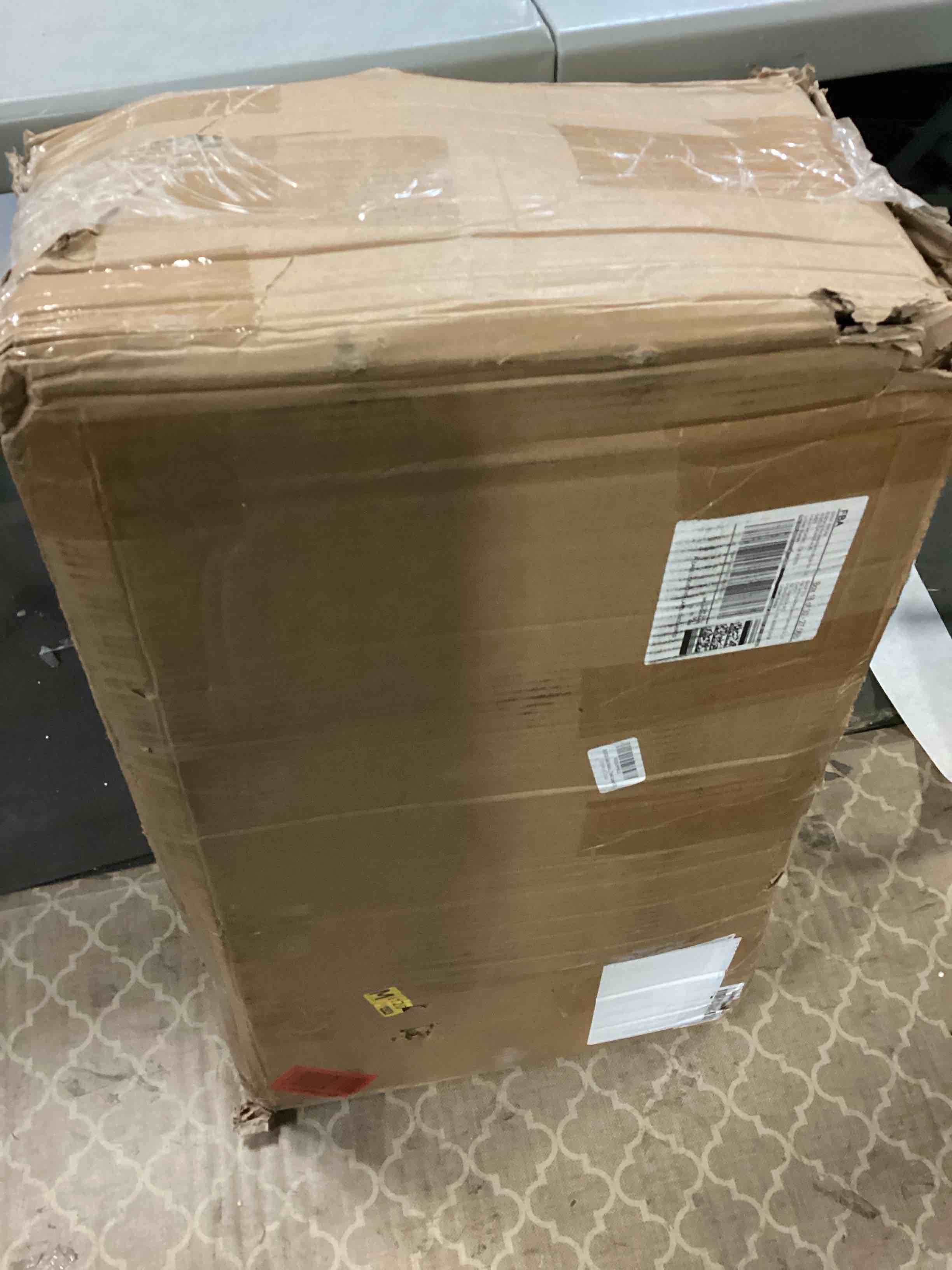 https://s3.amazonaws.com/lotting-images-prod/bidfta/ORG5275899_1700853754287.jpeg