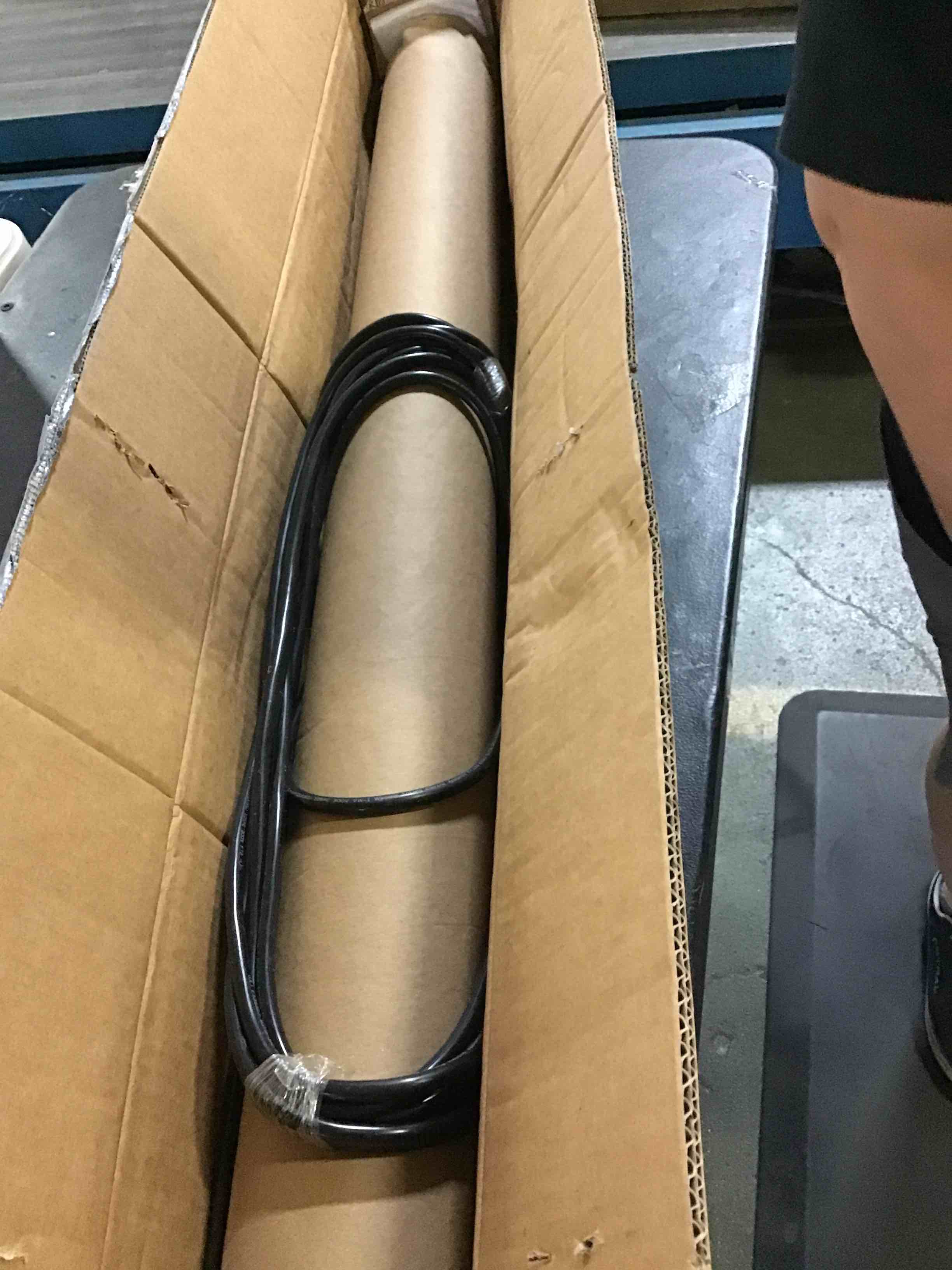 https://s3.amazonaws.com/lotting-images-prod/bidfta/ORG5276378_1694094206424.jpeg