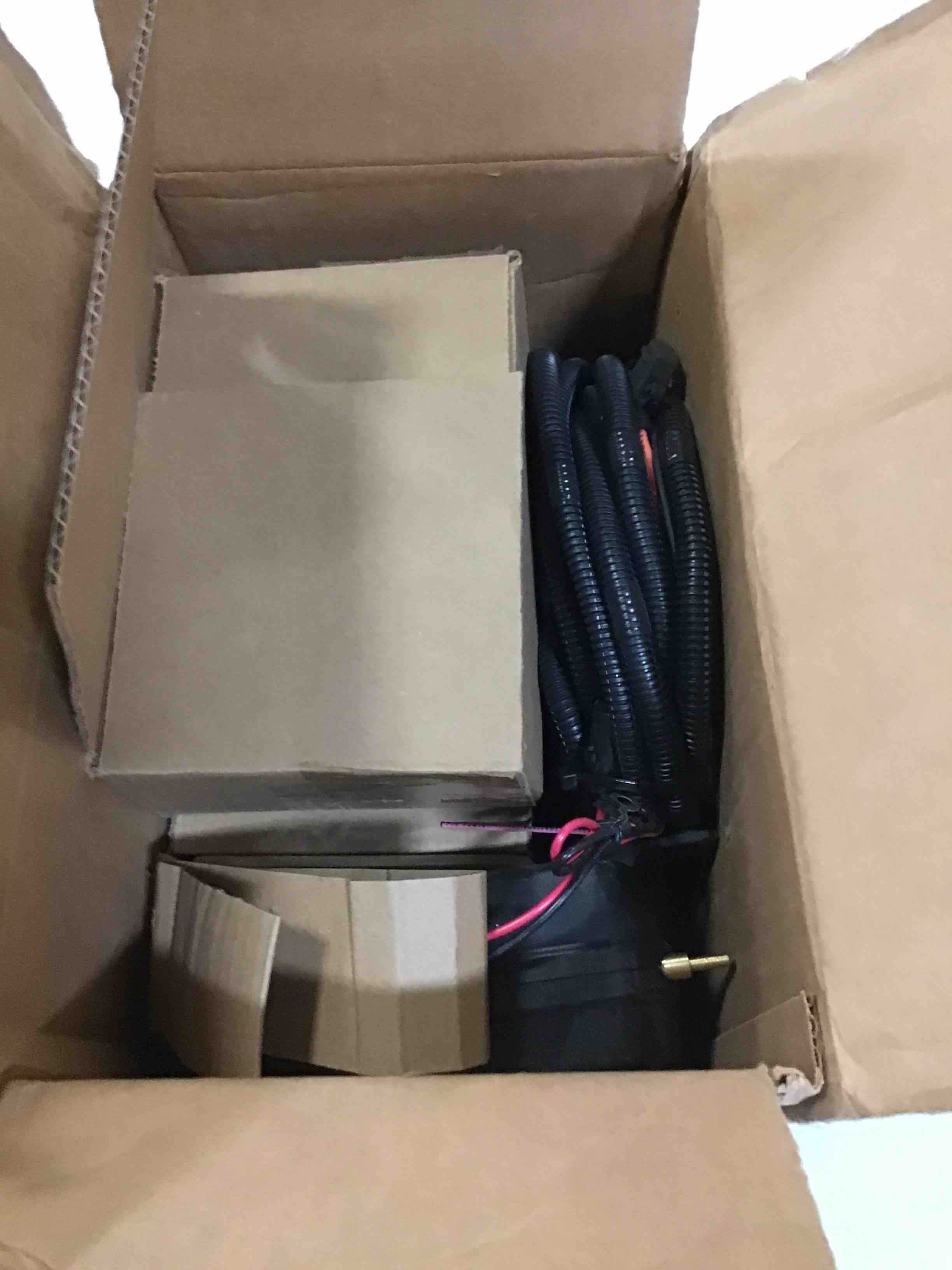 https://s3.amazonaws.com/lotting-images-prod/bidfta/ORG5276957_1694626142735.jpeg