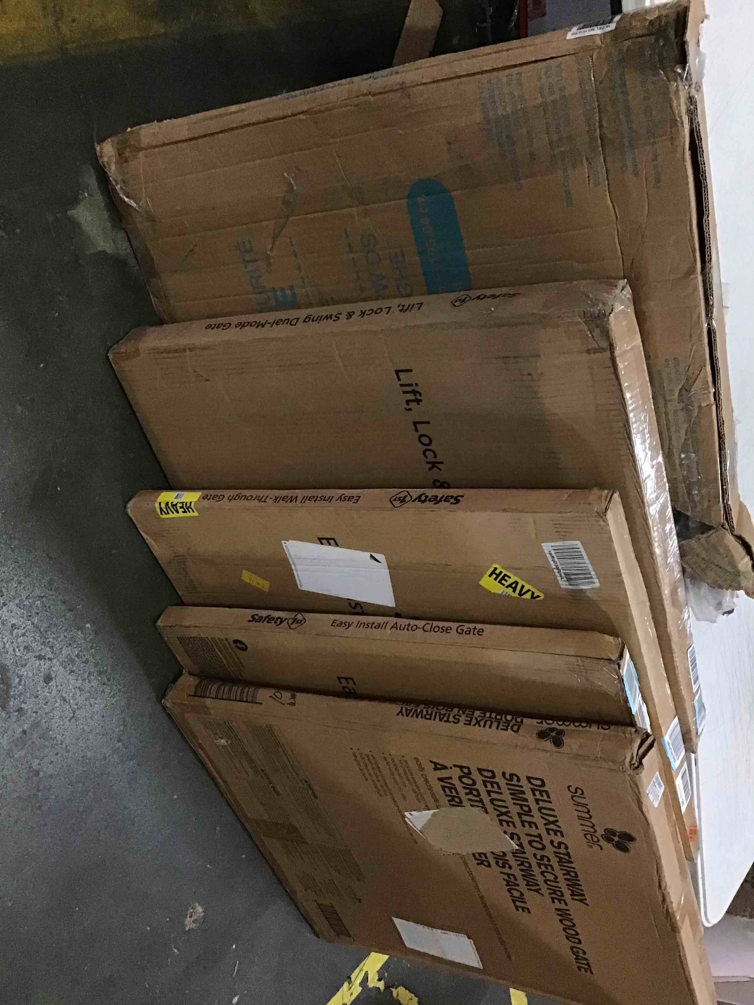 https://s3.amazonaws.com/lotting-images-prod/bidfta/ORG5277003_1694635135134.jpeg