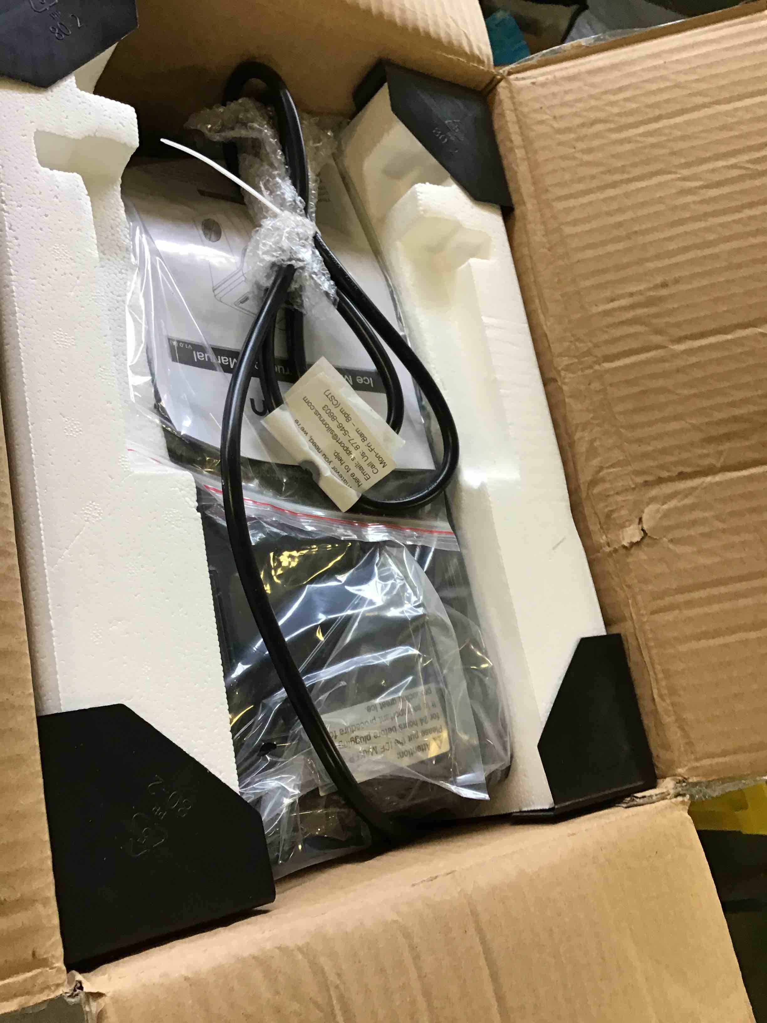https://s3.amazonaws.com/lotting-images-prod/bidfta/ORG5279292_1692903744214.jpeg