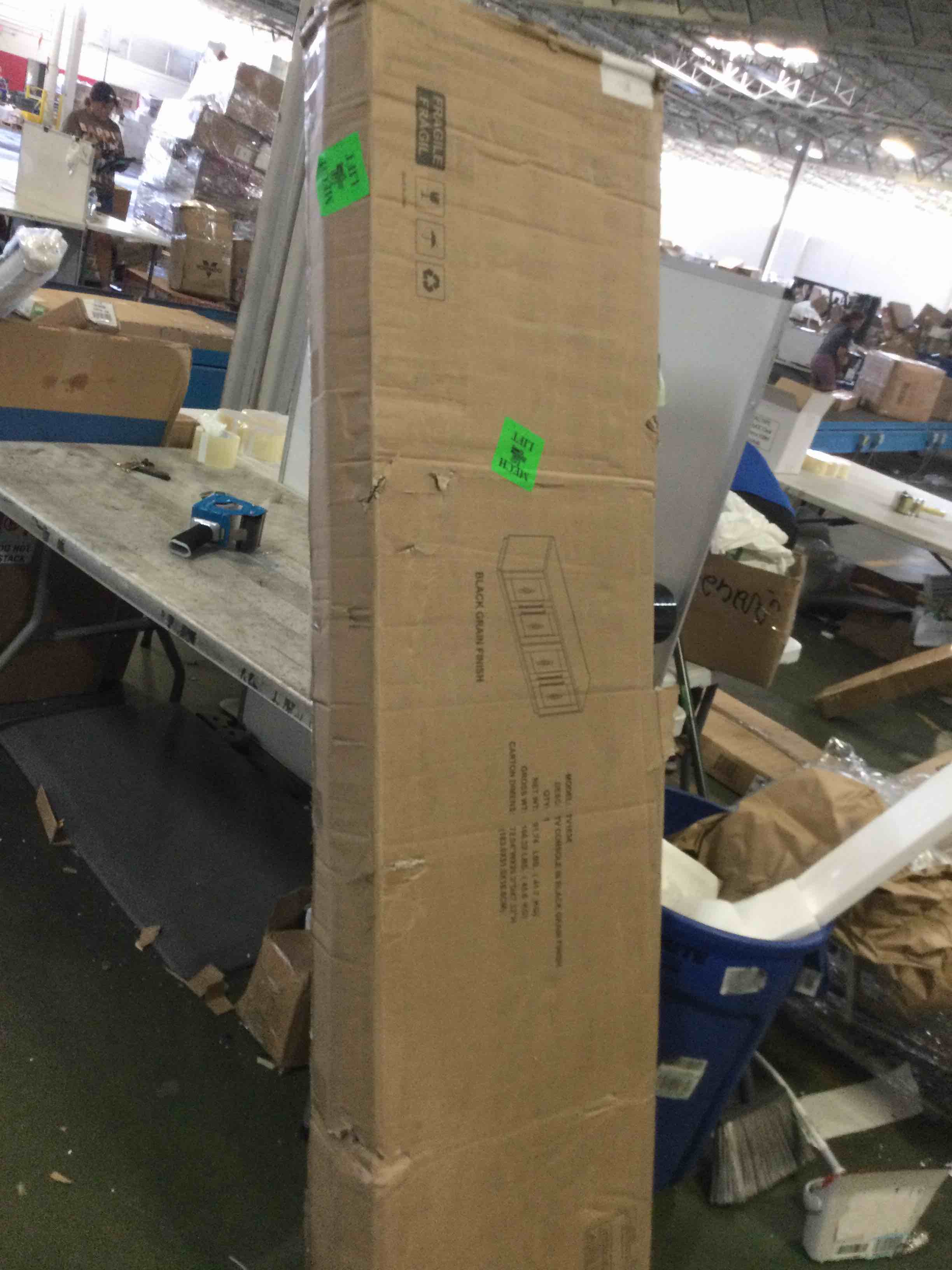 https://s3.amazonaws.com/lotting-images-prod/bidfta/ORG5282059_1693238377124.jpeg