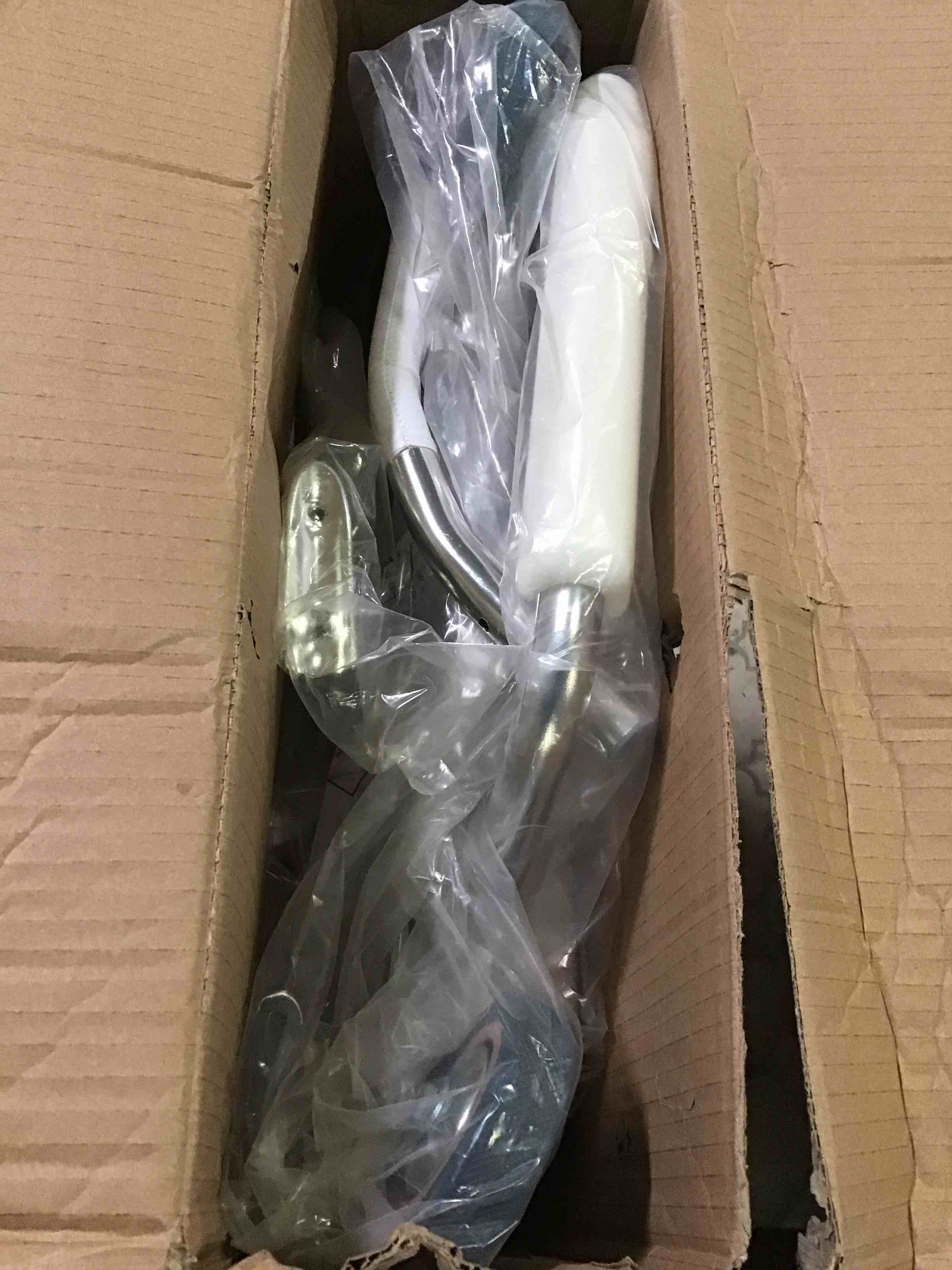 https://s3.amazonaws.com/lotting-images-prod/bidfta/ORG5282481_1693581036490.jpeg