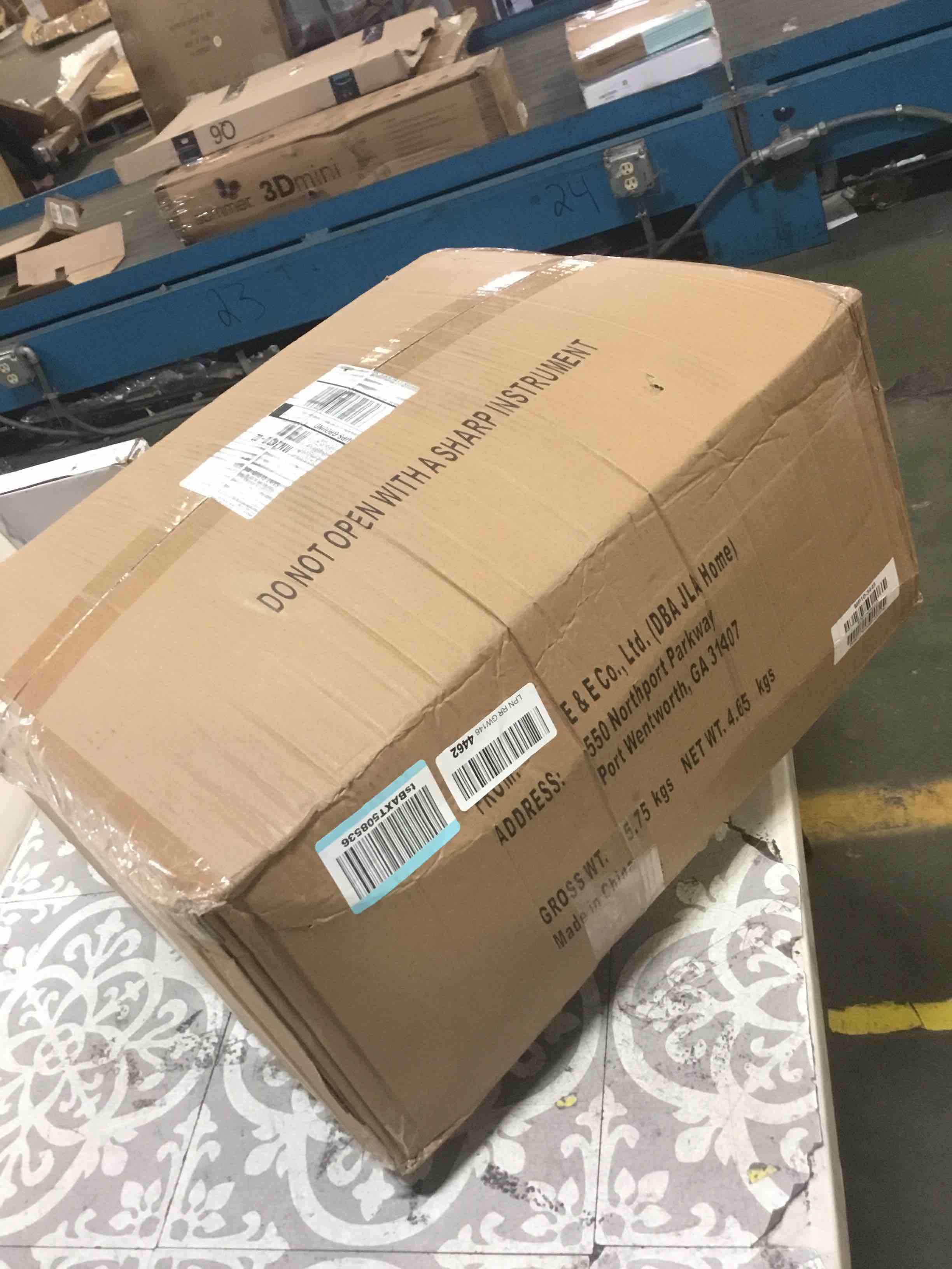 https://s3.amazonaws.com/lotting-images-prod/bidfta/ORG5282810_1694533977913.jpeg