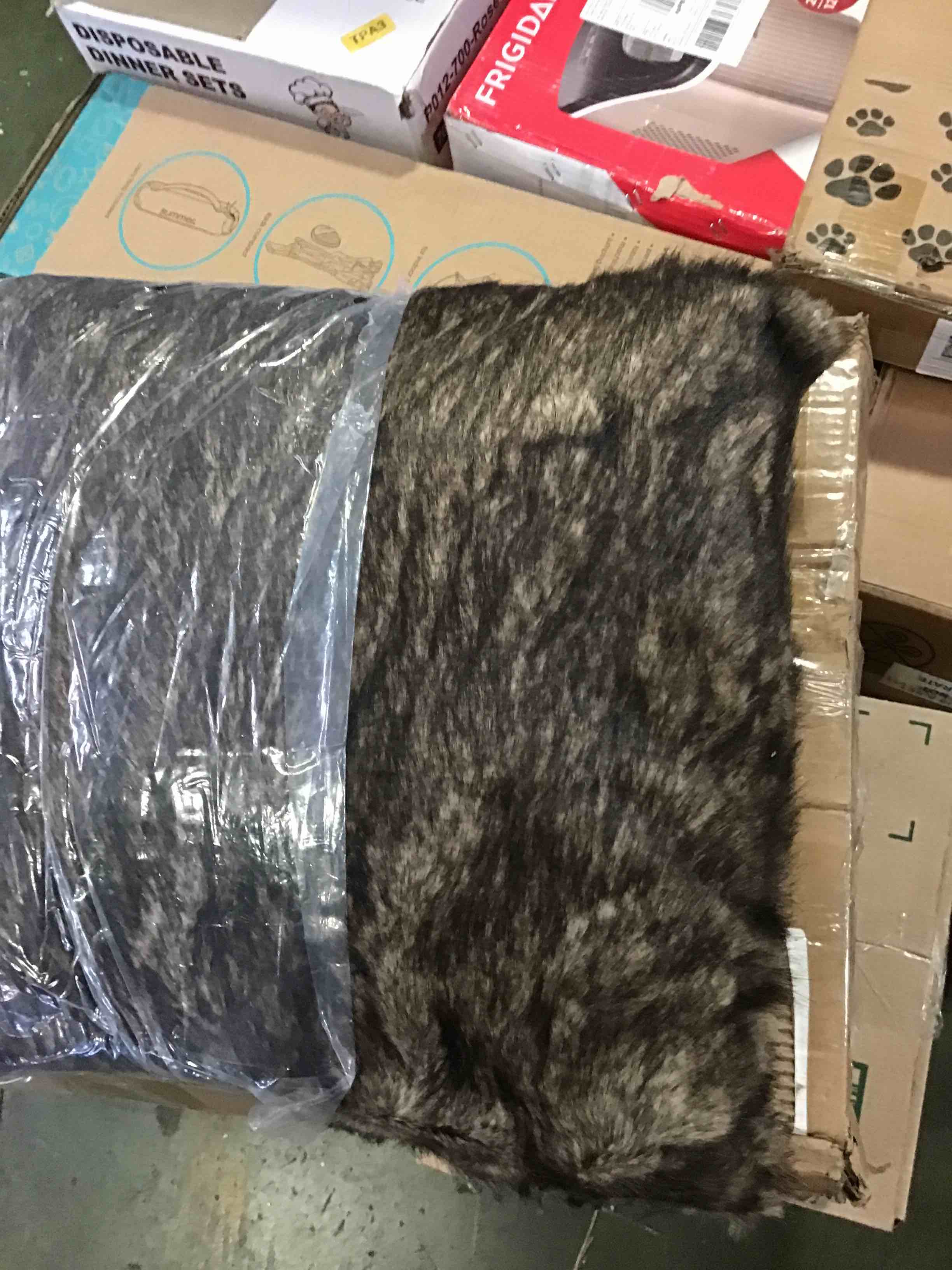 https://s3.amazonaws.com/lotting-images-prod/bidfta/ORG5283225_1694789516640.jpeg
