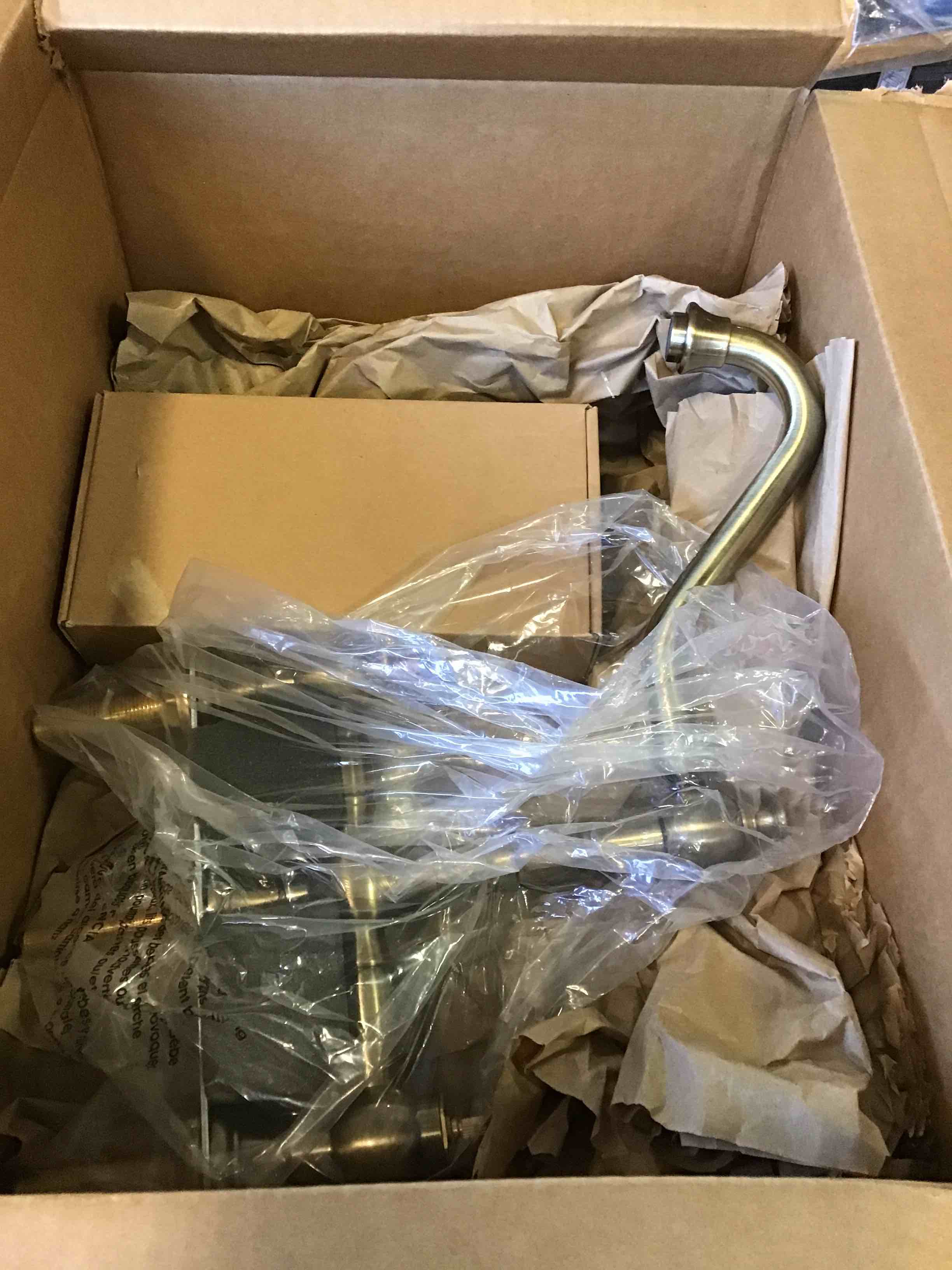 https://s3.amazonaws.com/lotting-images-prod/bidfta/ORG5284309_1693579439329.jpeg
