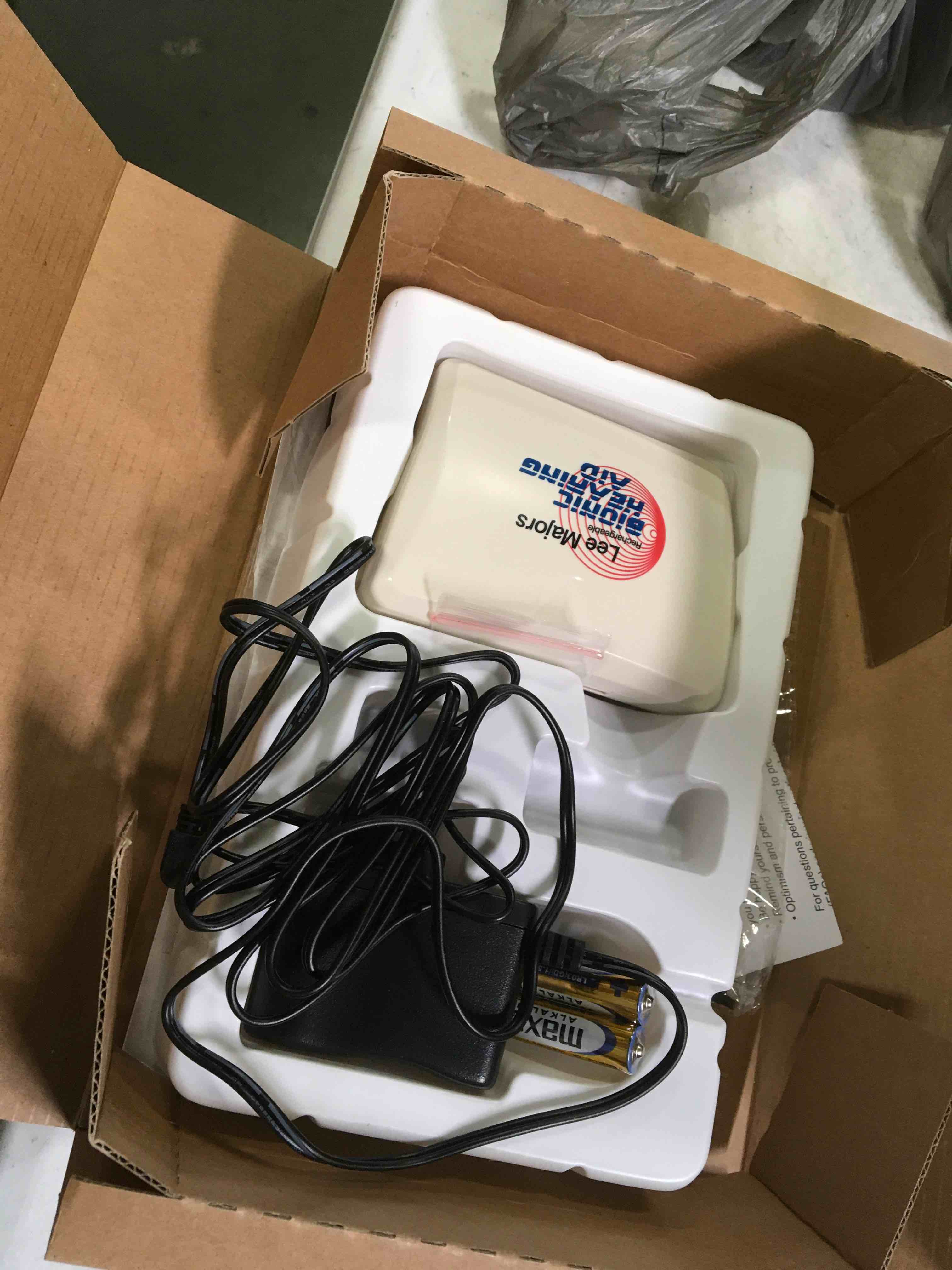 https://s3.amazonaws.com/lotting-images-prod/bidfta/ORG5290005_1689176203892.jpeg