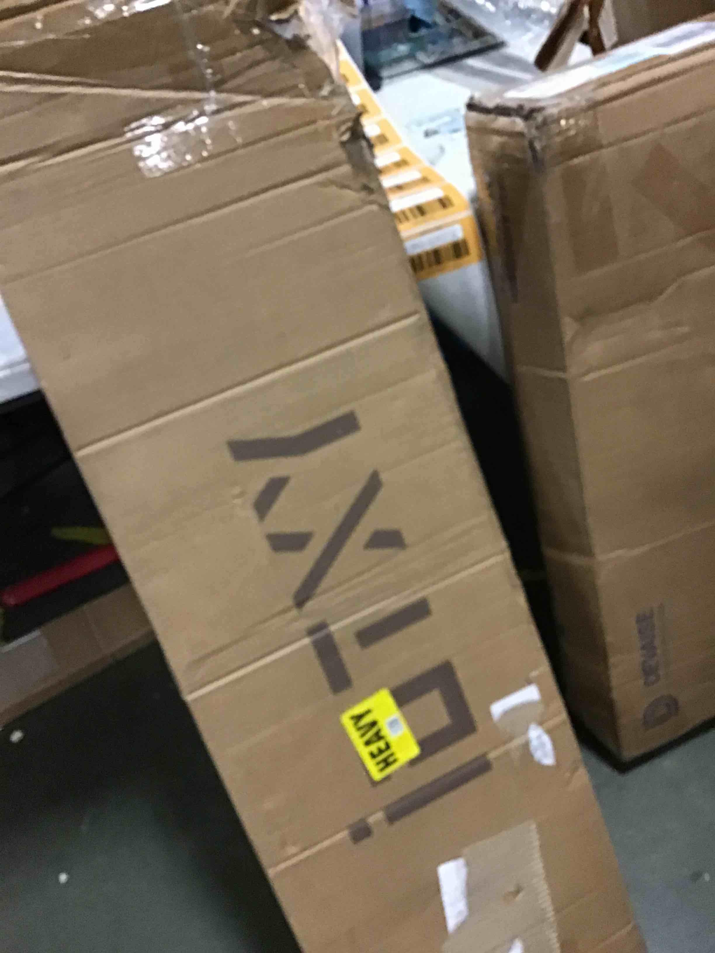 https://s3.amazonaws.com/lotting-images-prod/bidfta/ORG5293732_1690208382940.jpeg