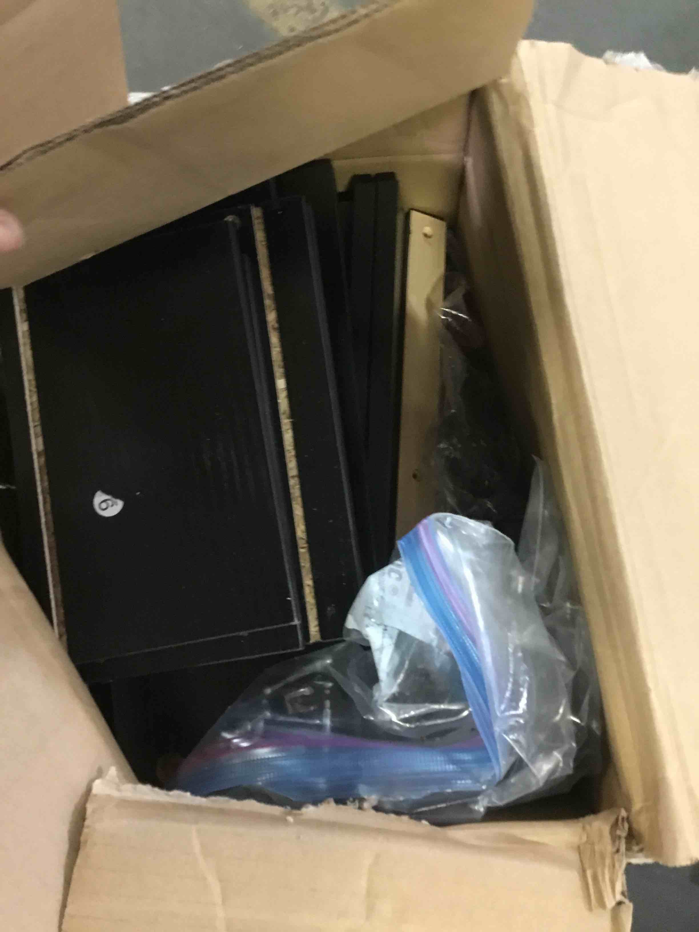 https://s3.amazonaws.com/lotting-images-prod/bidfta/ORG5296444_1689359031850.jpeg