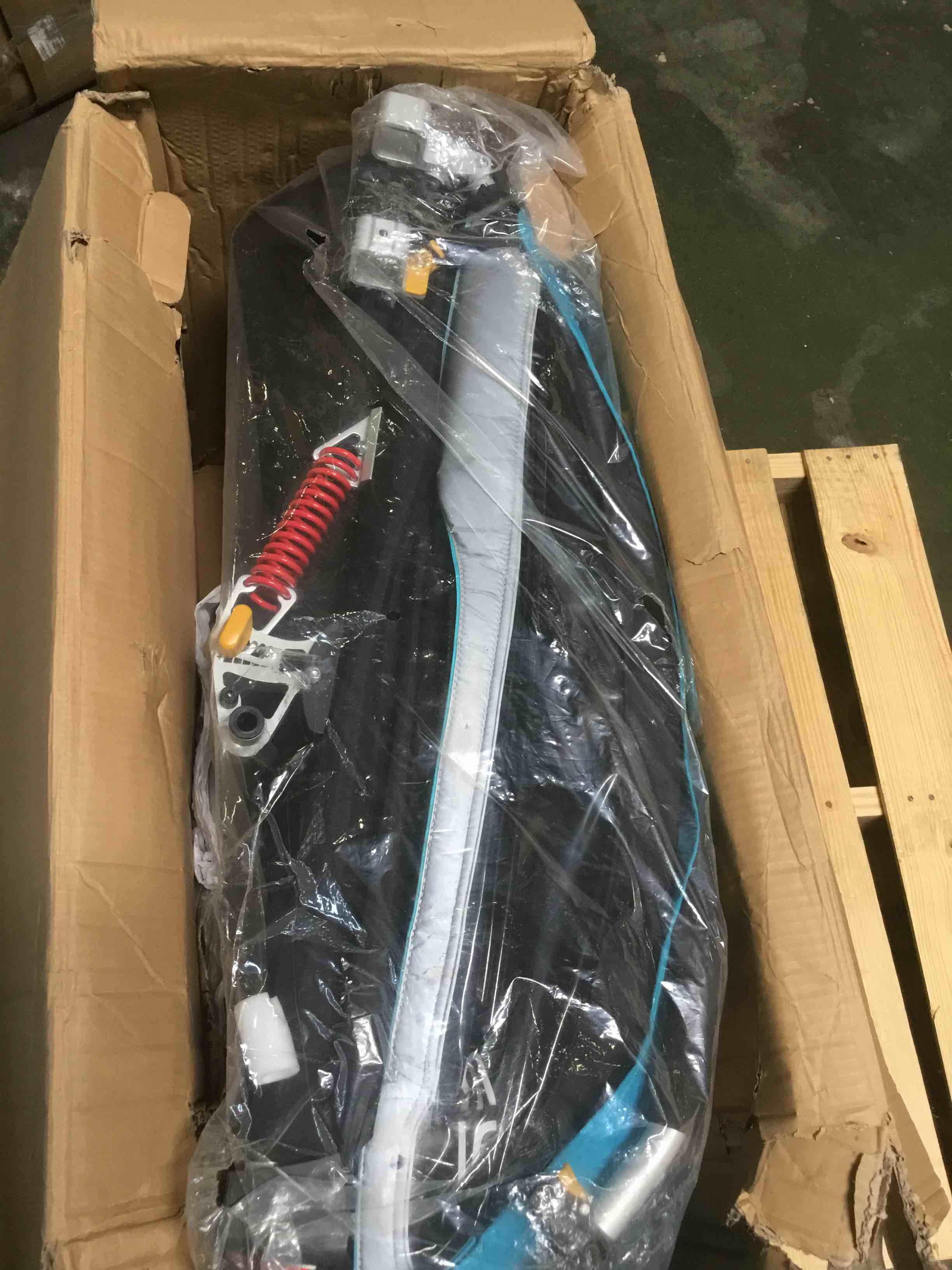 https://s3.amazonaws.com/lotting-images-prod/bidfta/ORG5297153_1689359851482.jpeg