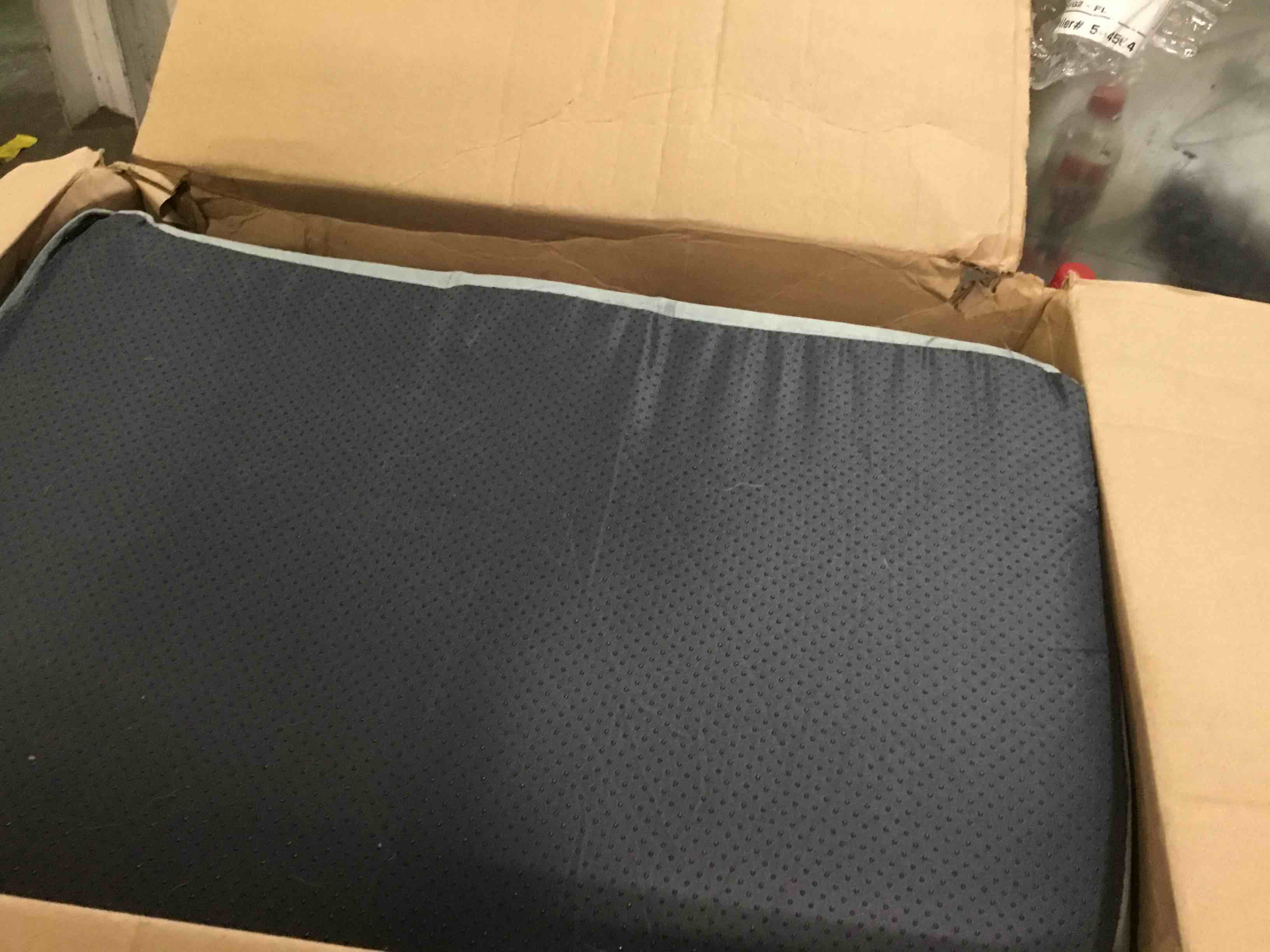 https://s3.amazonaws.com/lotting-images-prod/bidfta/ORG5297721_1690989435925.jpeg