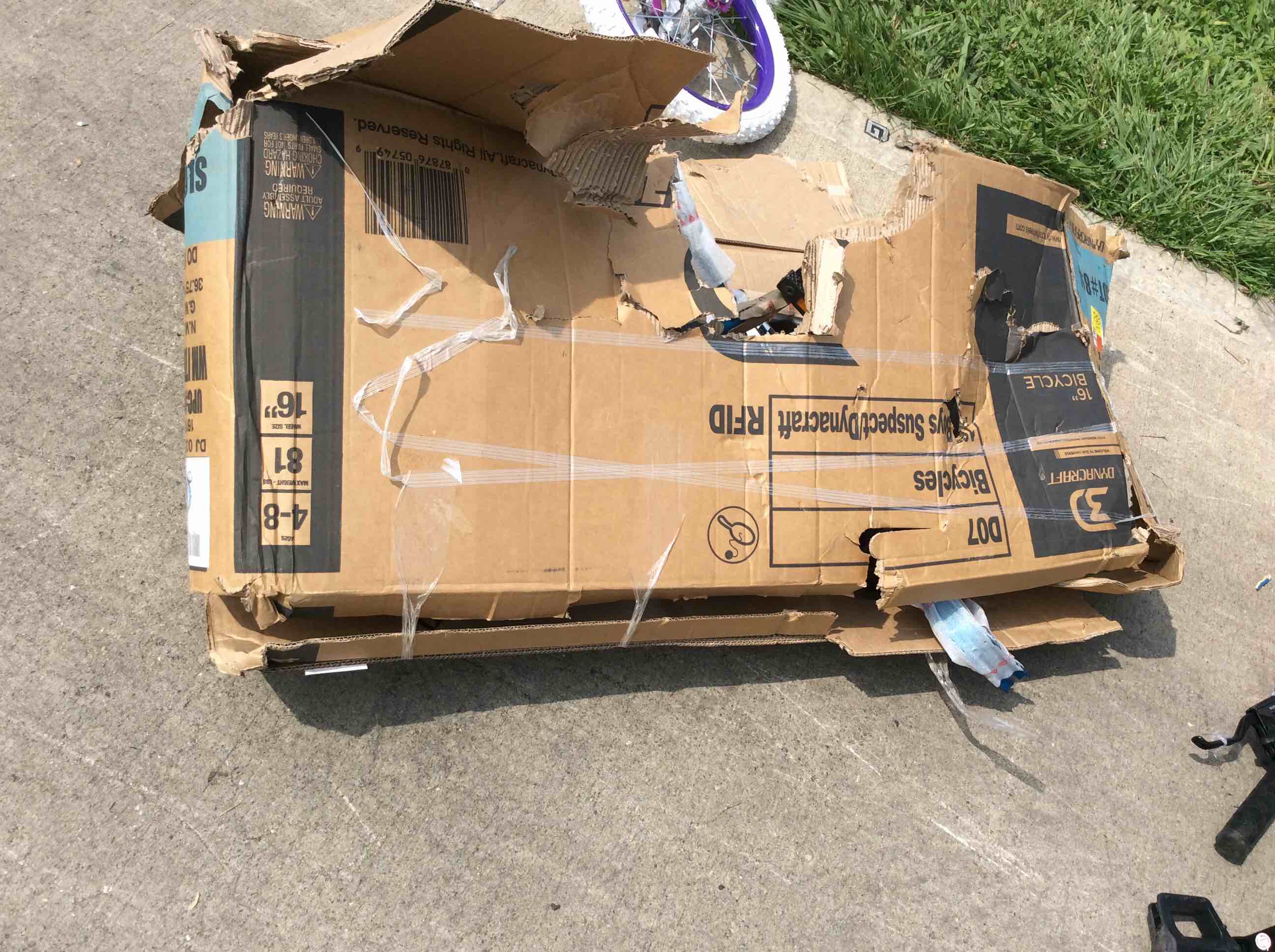 https://s3.amazonaws.com/lotting-images-prod/bidfta/ORG5302417_1690990768907.jpeg