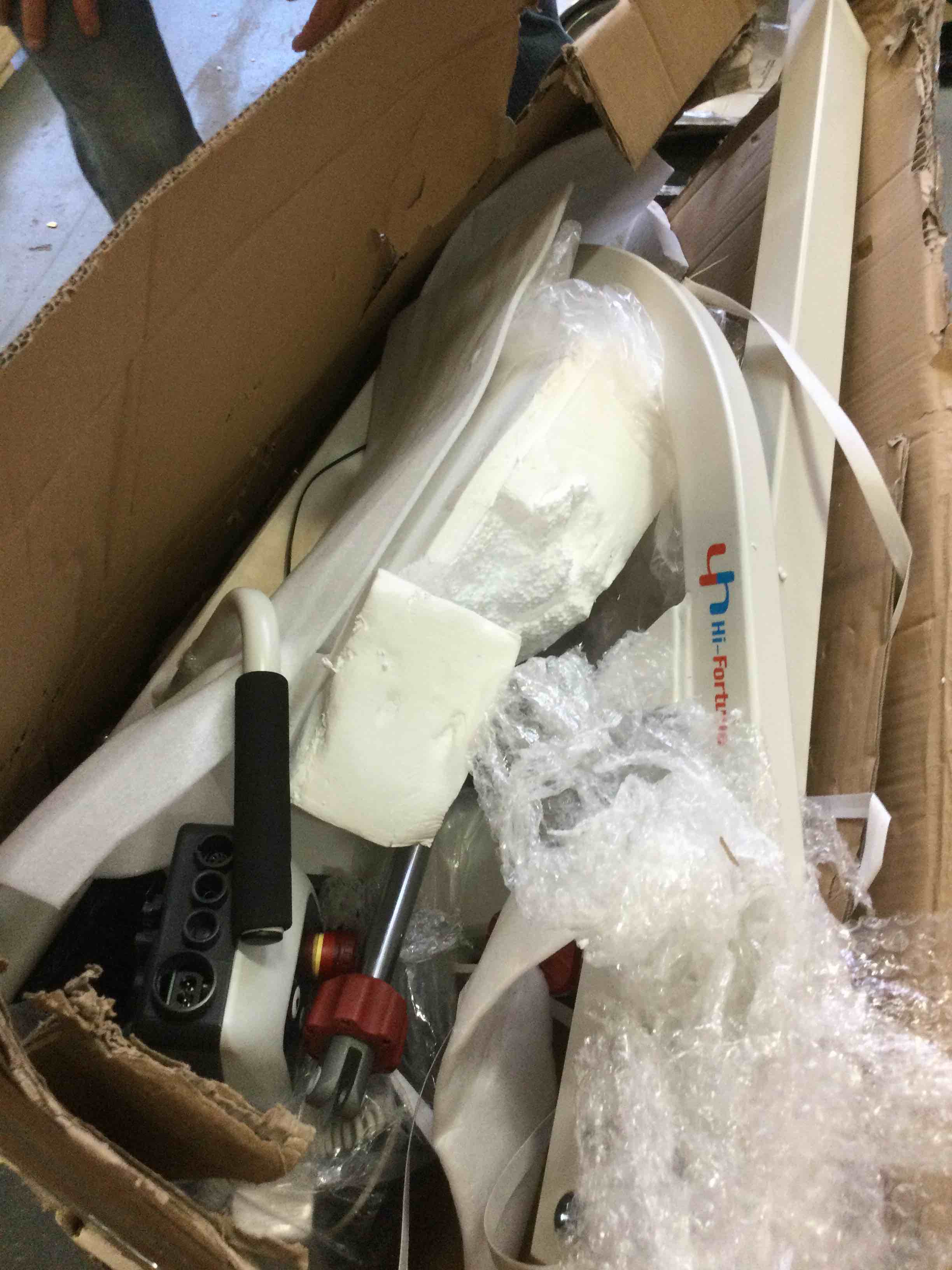 https://s3.amazonaws.com/lotting-images-prod/bidfta/ORG5303113_1693502371012.jpeg