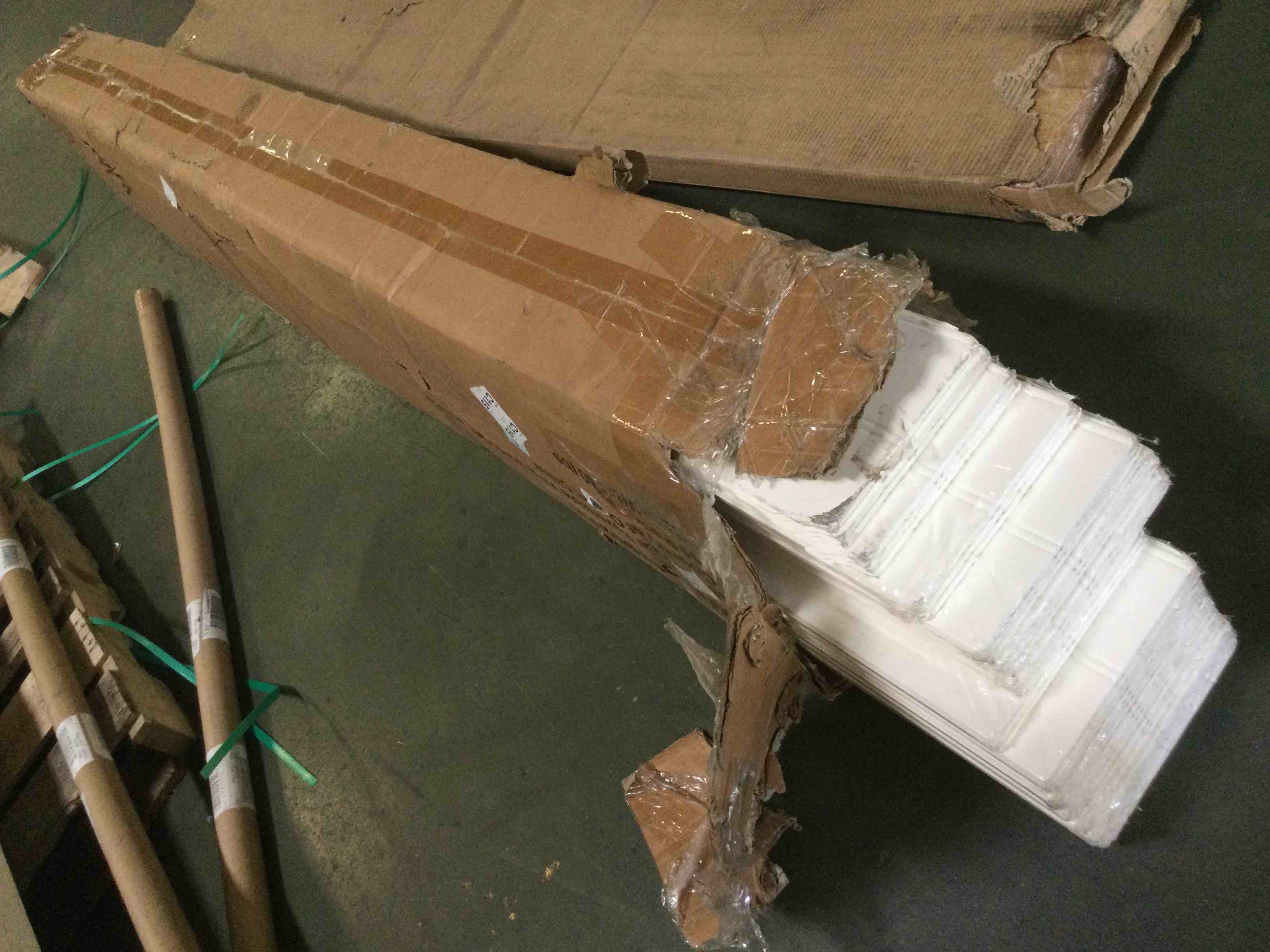 https://s3.amazonaws.com/lotting-images-prod/bidfta/ORG5303568_1693934352438.jpeg