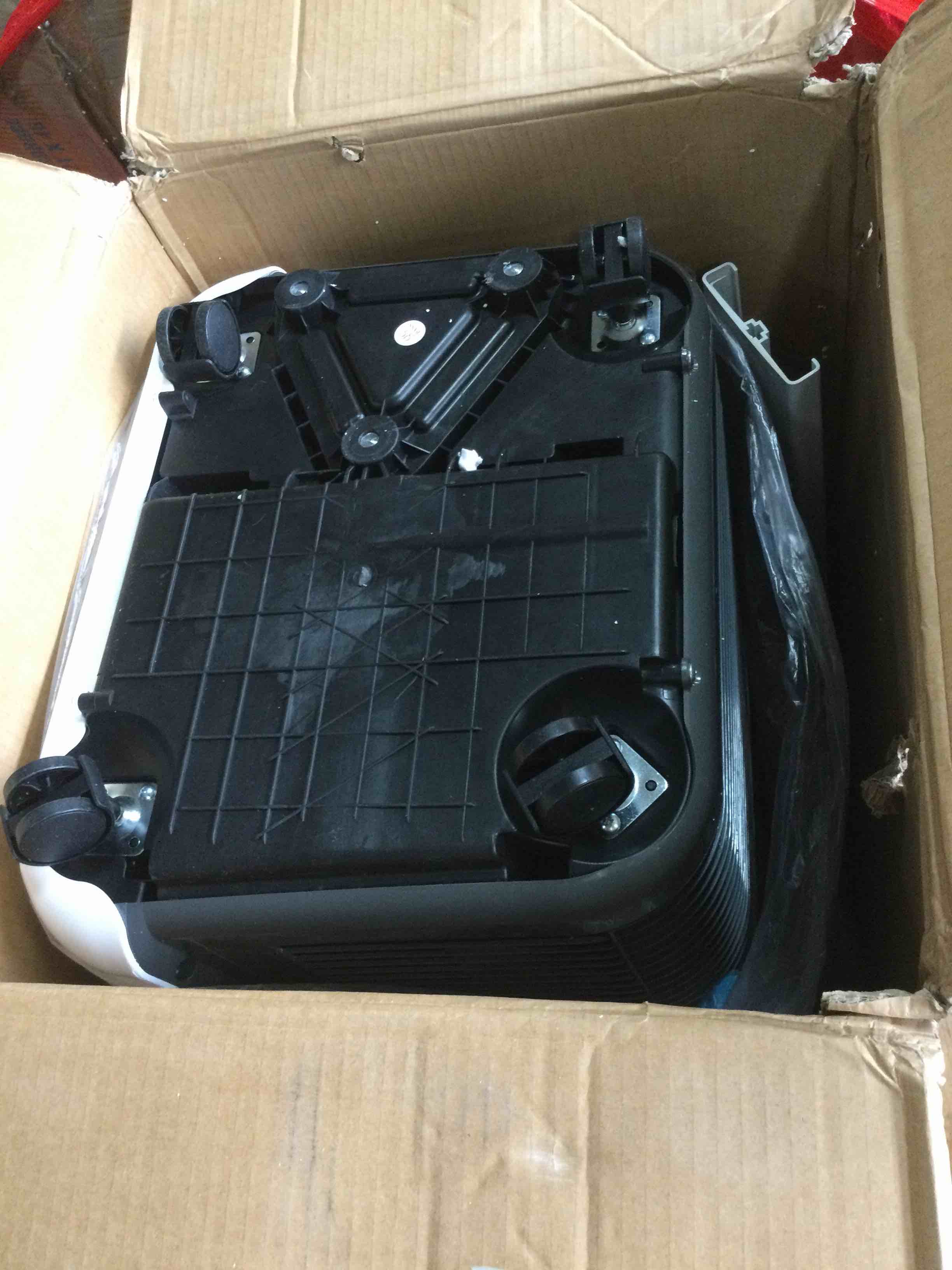 https://s3.amazonaws.com/lotting-images-prod/bidfta/ORG5304065_1694186671549.jpeg