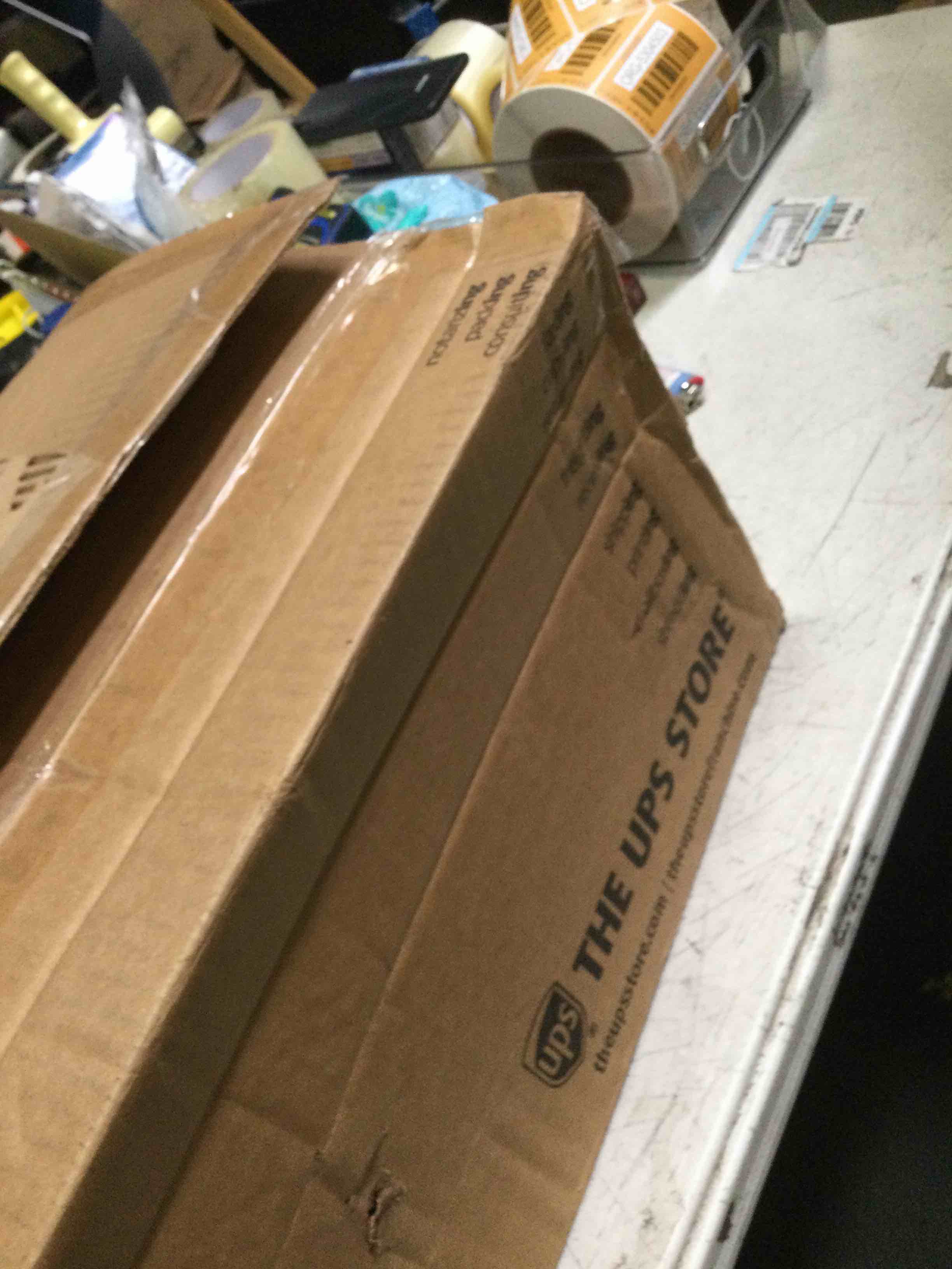 https://s3.amazonaws.com/lotting-images-prod/bidfta/ORG5304490_1690301412622.jpeg