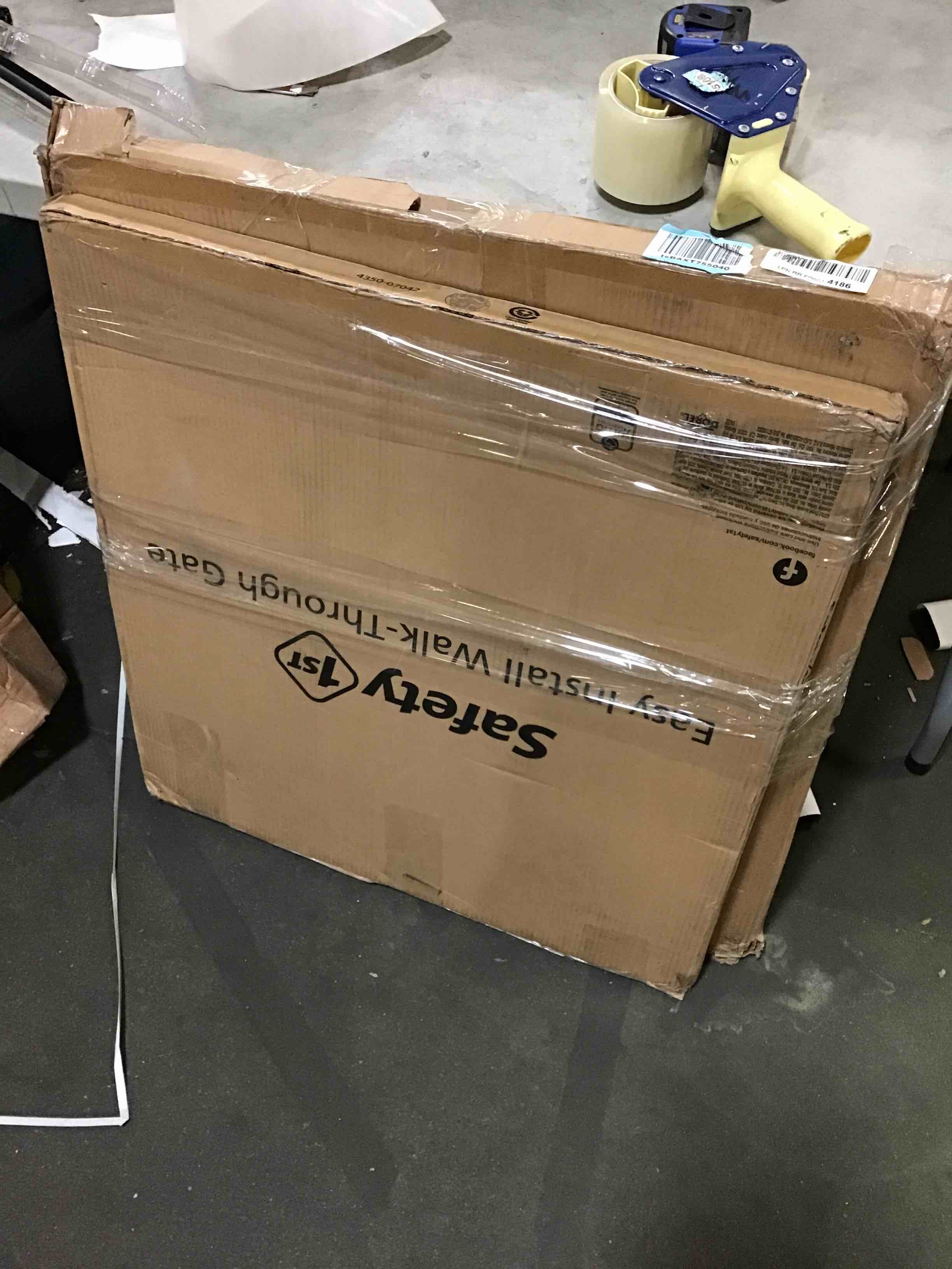 https://s3.amazonaws.com/lotting-images-prod/bidfta/ORG5305035_1690825817268.jpeg