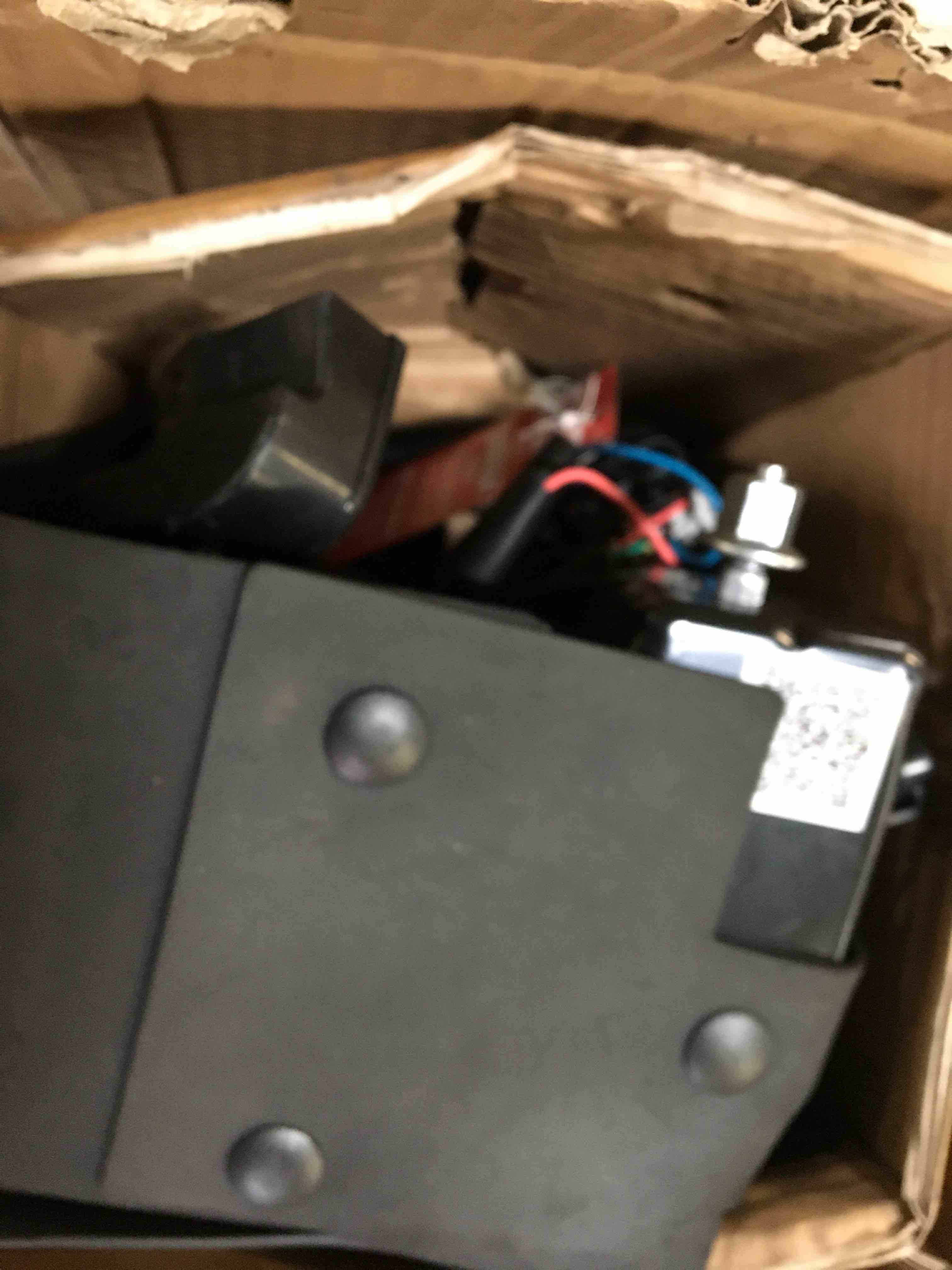 https://s3.amazonaws.com/lotting-images-prod/bidfta/ORG5306218_1690394858357.jpeg