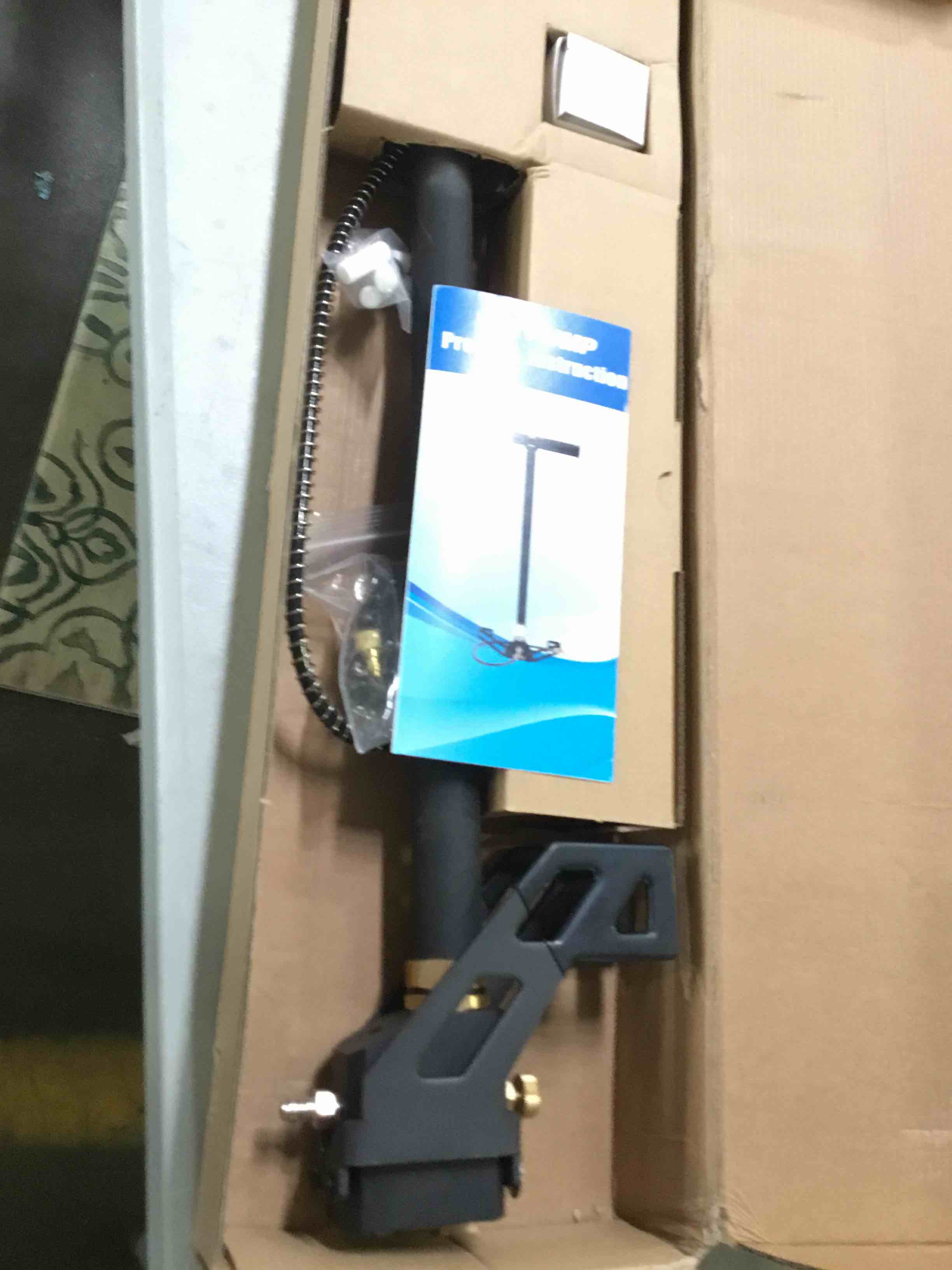 https://s3.amazonaws.com/lotting-images-prod/bidfta/ORG5307195_1691154423526.jpeg