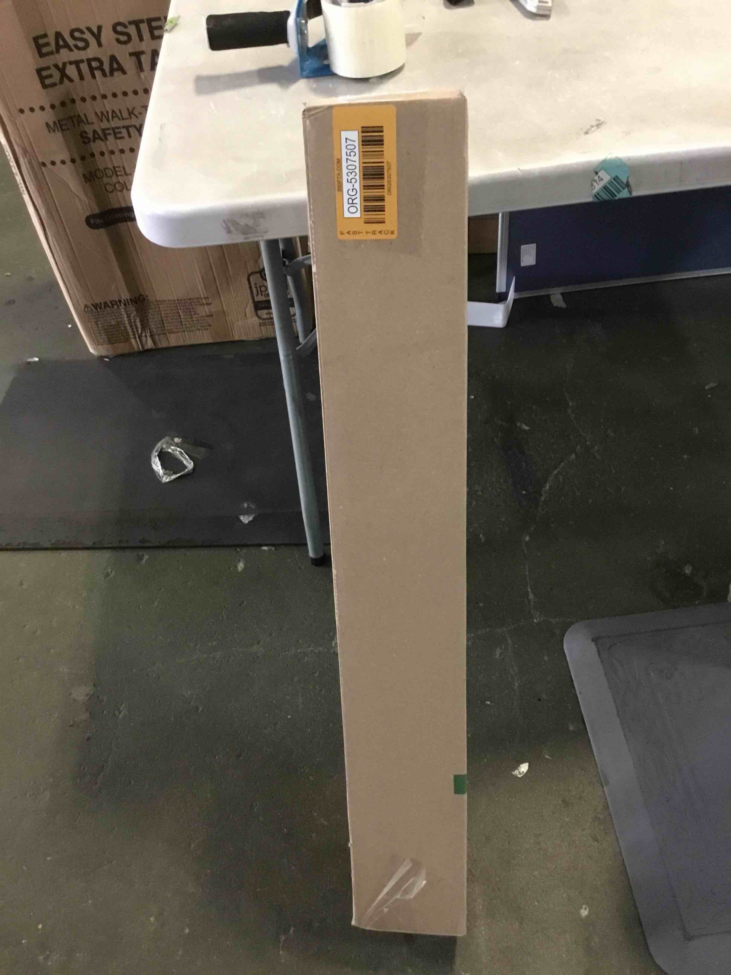 https://s3.amazonaws.com/lotting-images-prod/bidfta/ORG5307507_1689956545949.jpeg