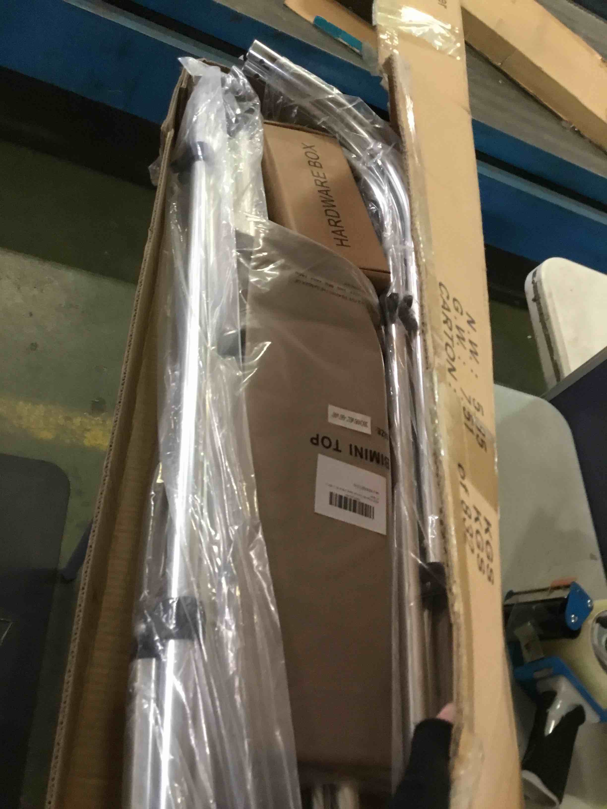 https://s3.amazonaws.com/lotting-images-prod/bidfta/ORG5308588_1690806524703.jpeg