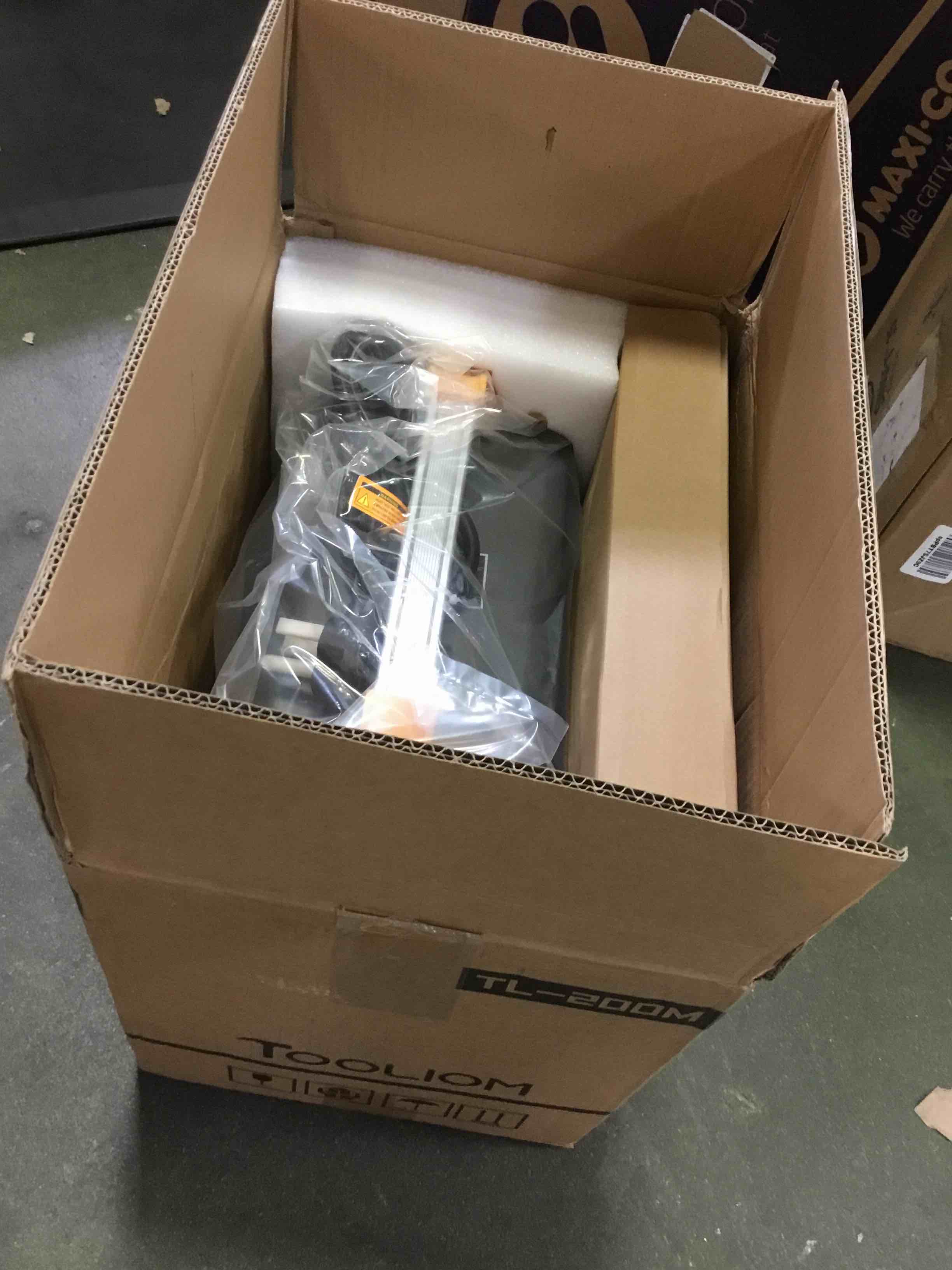 https://s3.amazonaws.com/lotting-images-prod/bidfta/ORG5311812_1690829597018.jpeg