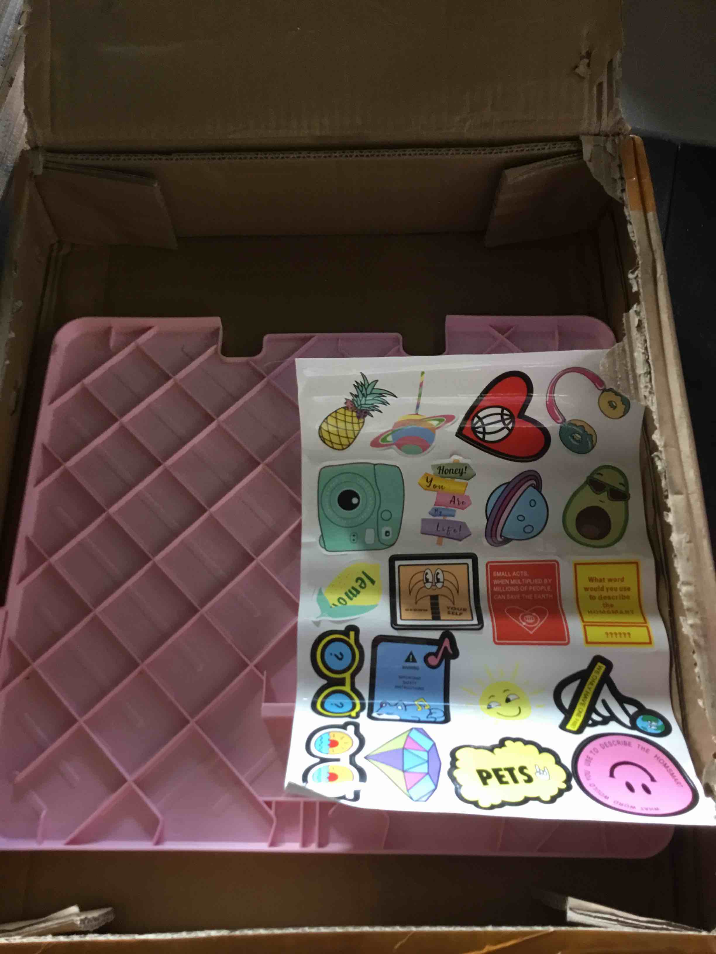 https://s3.amazonaws.com/lotting-images-prod/bidfta/ORG5315644_1694620359359.jpeg