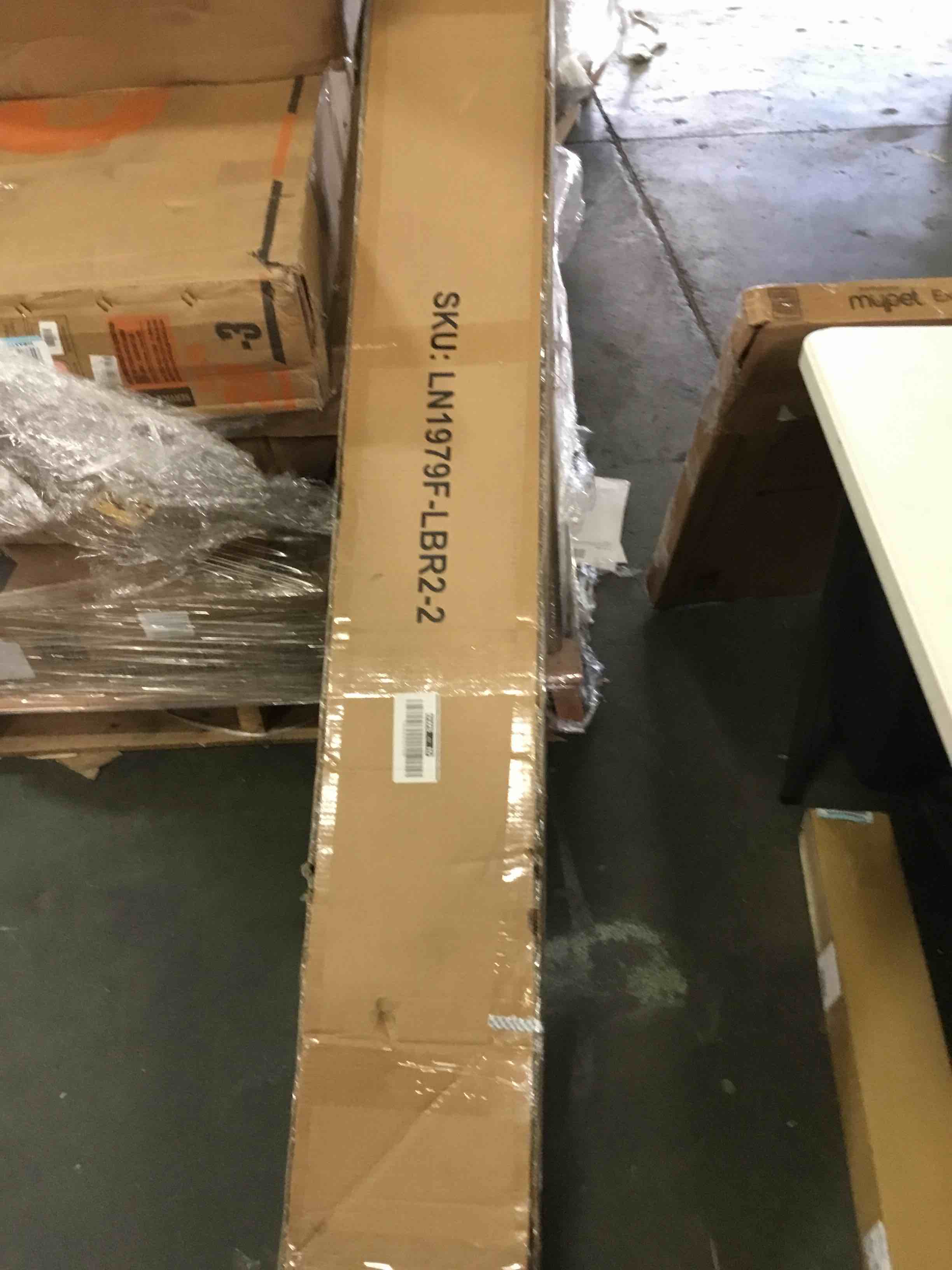 https://s3.amazonaws.com/lotting-images-prod/bidfta/ORG5319069_1689953785891.jpeg