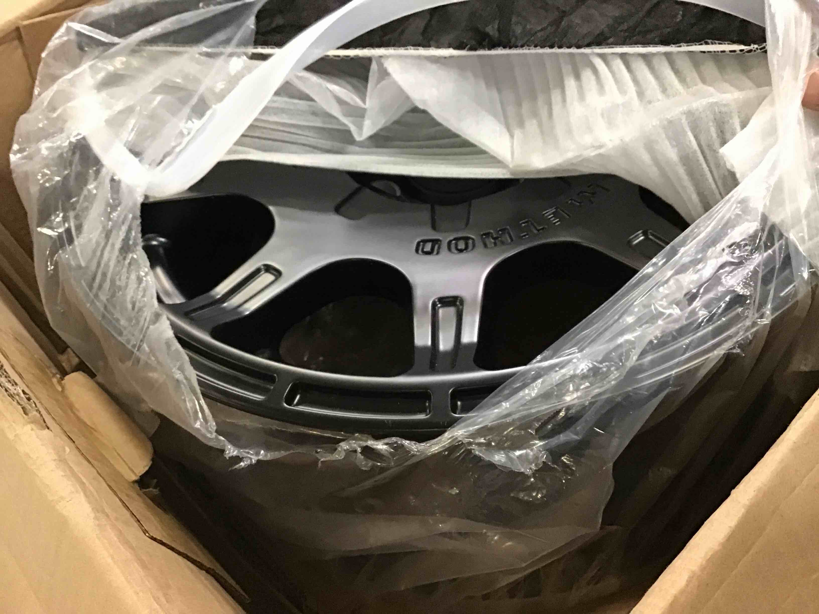 https://s3.amazonaws.com/lotting-images-prod/bidfta/ORG5319414_1690226417512.jpeg