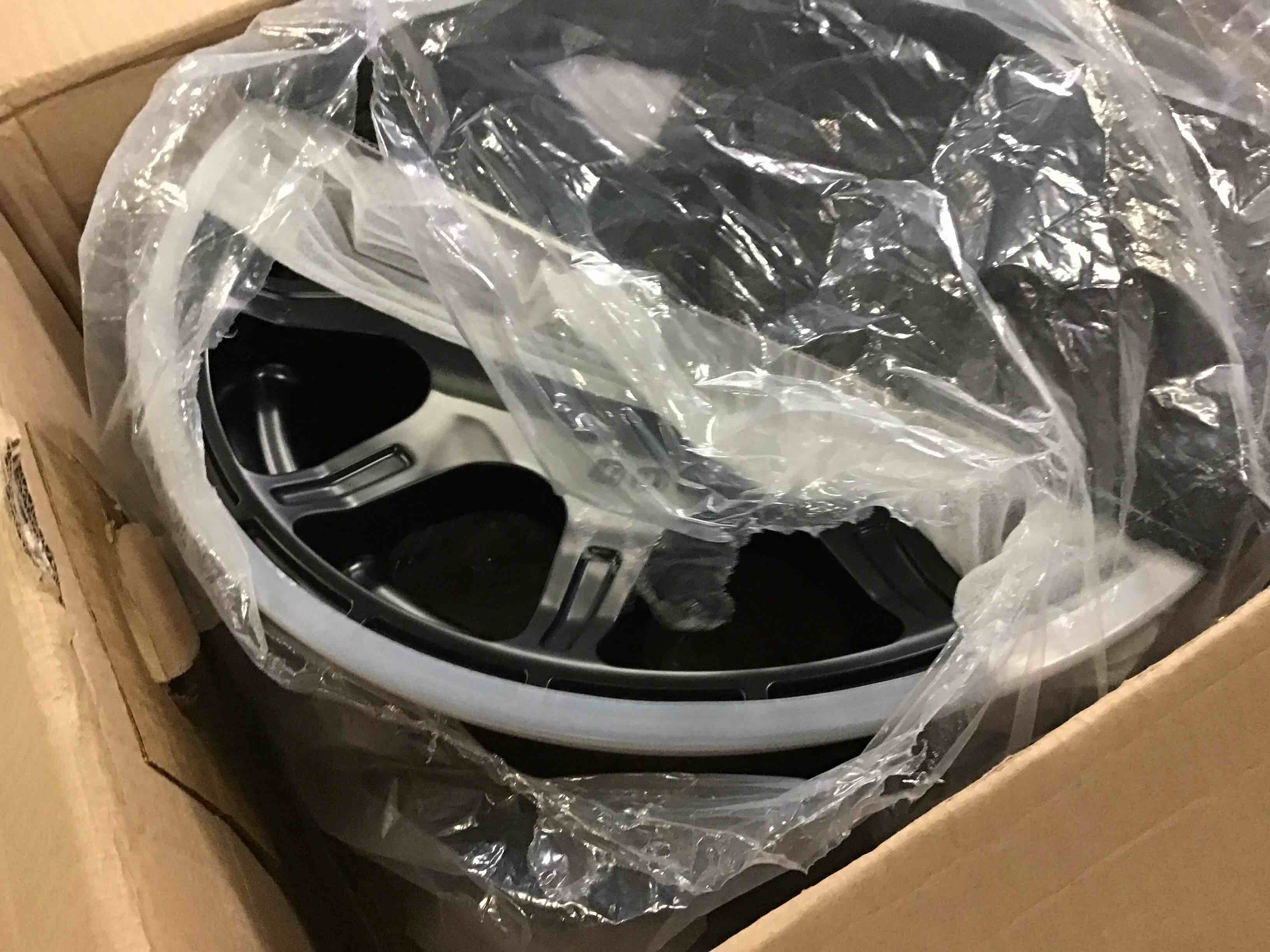 https://s3.amazonaws.com/lotting-images-prod/bidfta/ORG5319414_1690226451966.jpeg