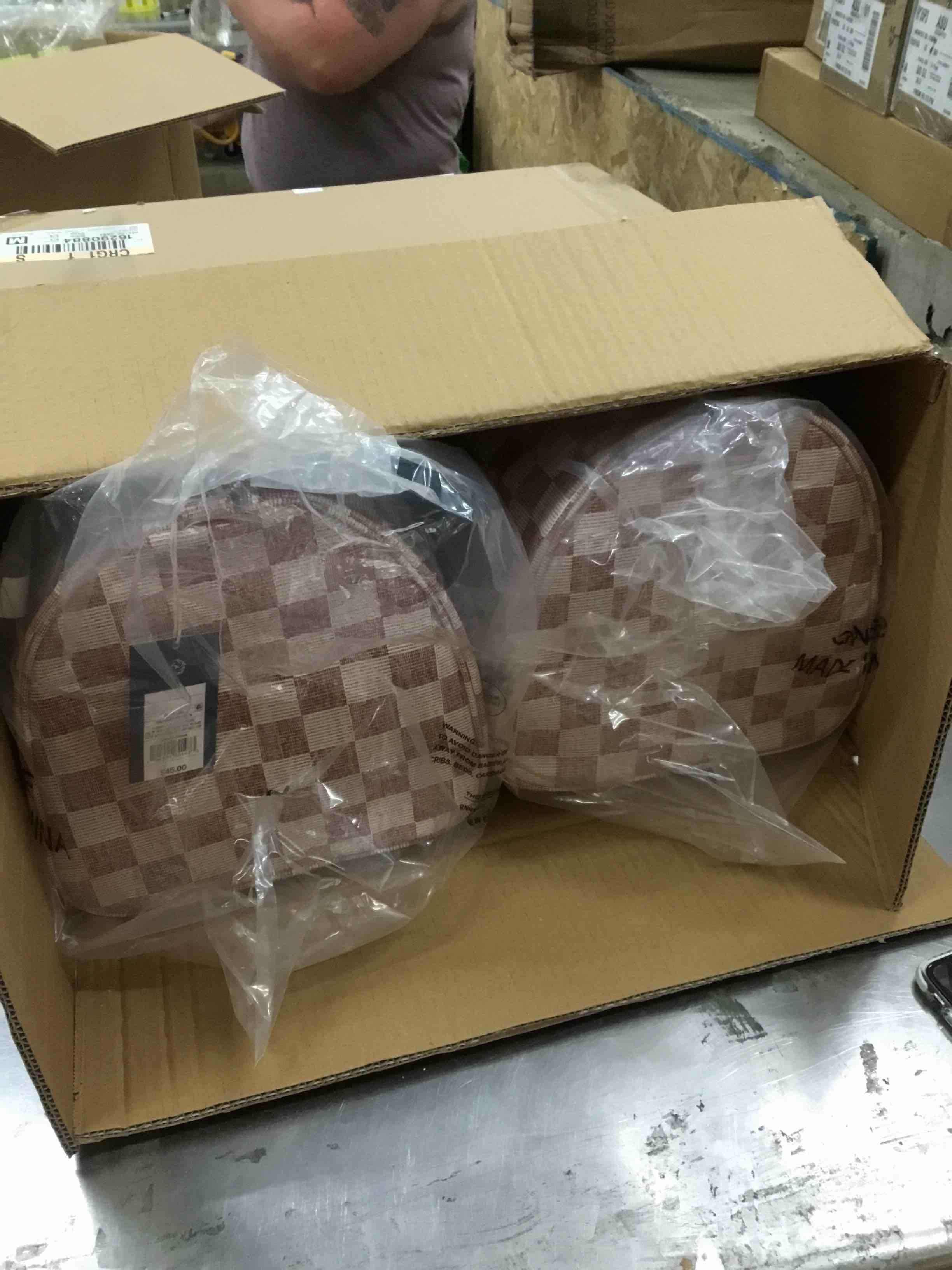 https://s3.amazonaws.com/lotting-images-prod/bidfta/ORG5327199_1689009350492.jpeg