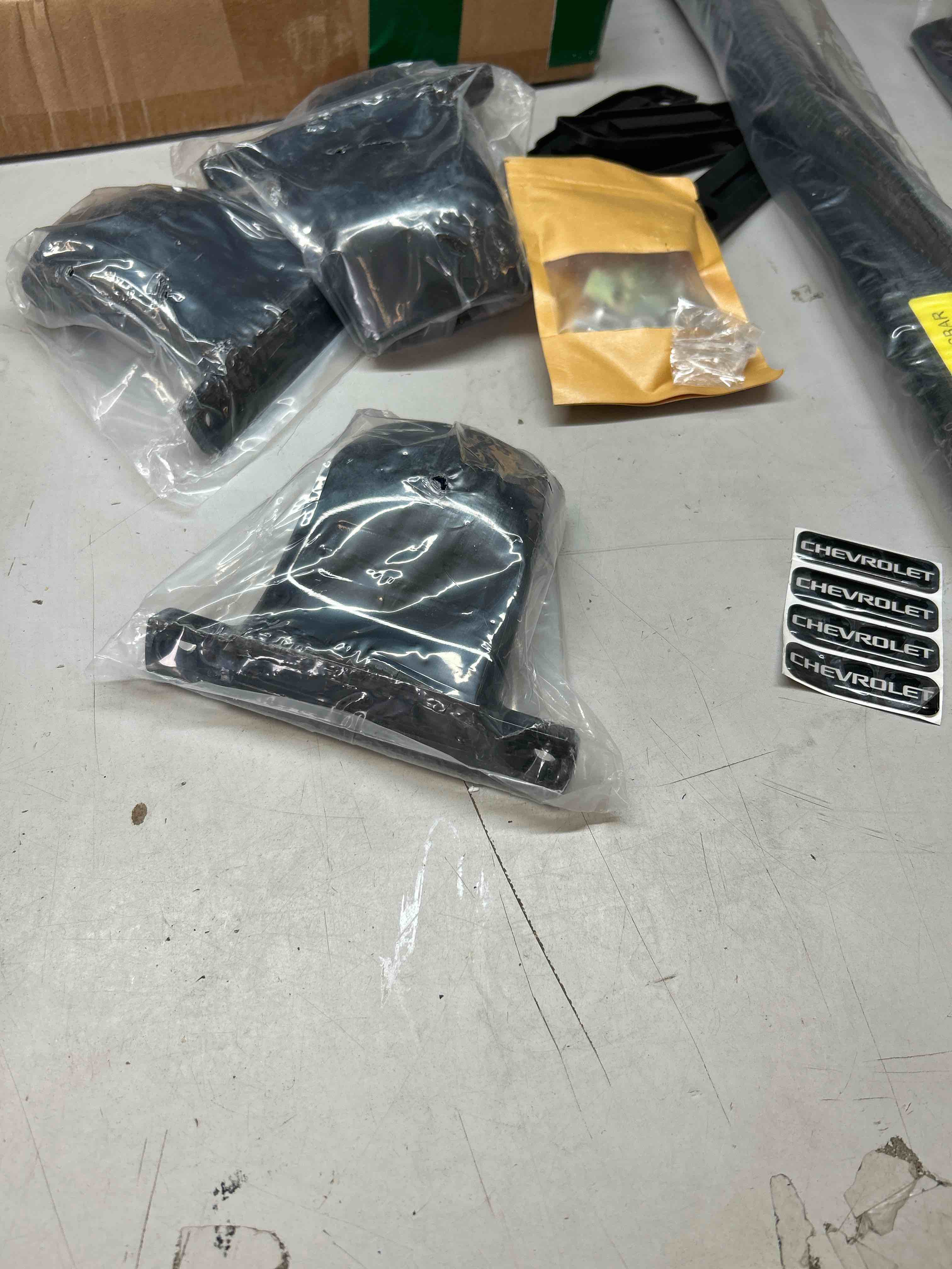 https://s3.amazonaws.com/lotting-images-prod/bidfta/ORG5330712_1694537783086.jpeg