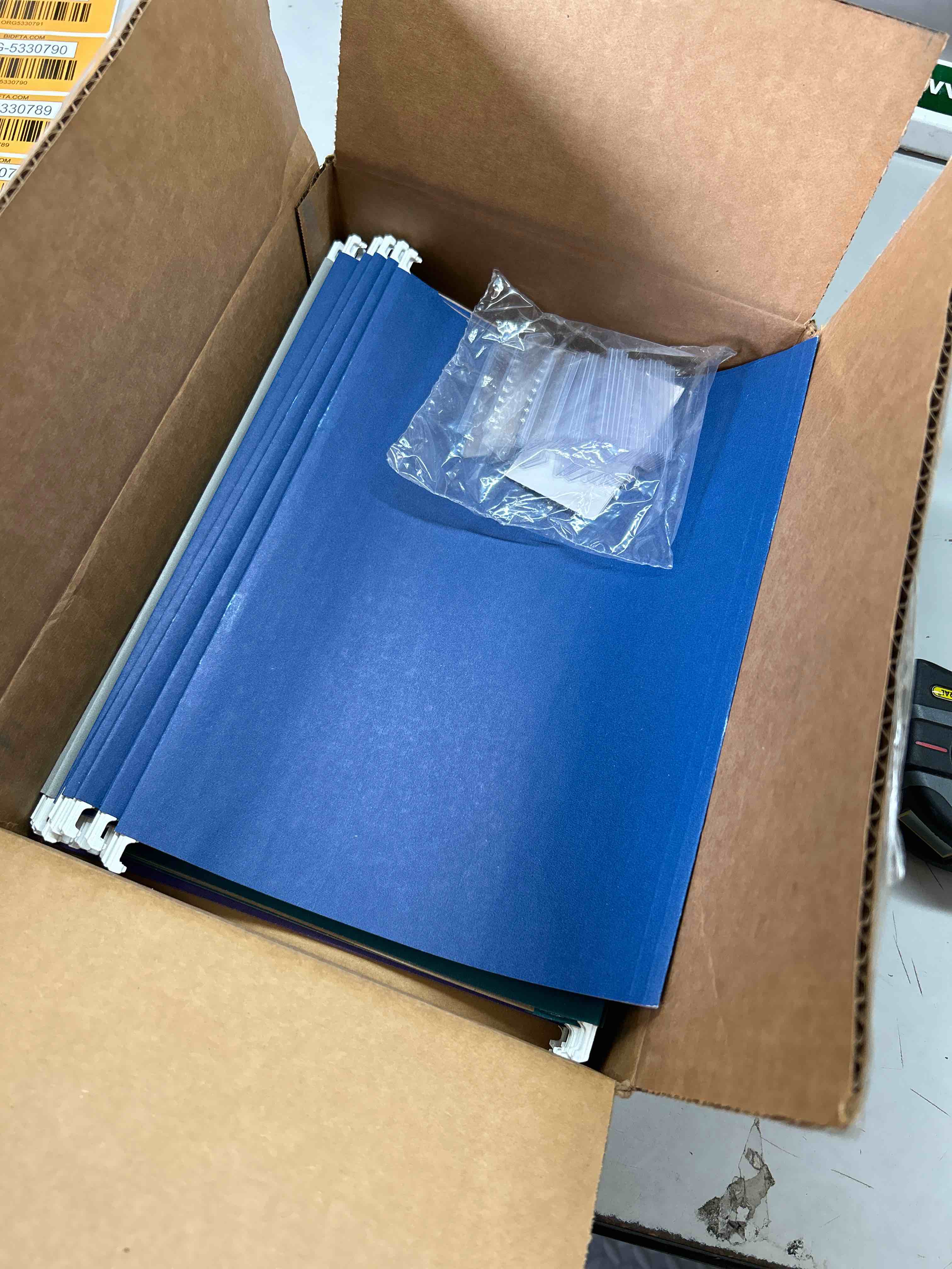 https://s3.amazonaws.com/lotting-images-prod/bidfta/ORG5330786_1695069725547.jpeg