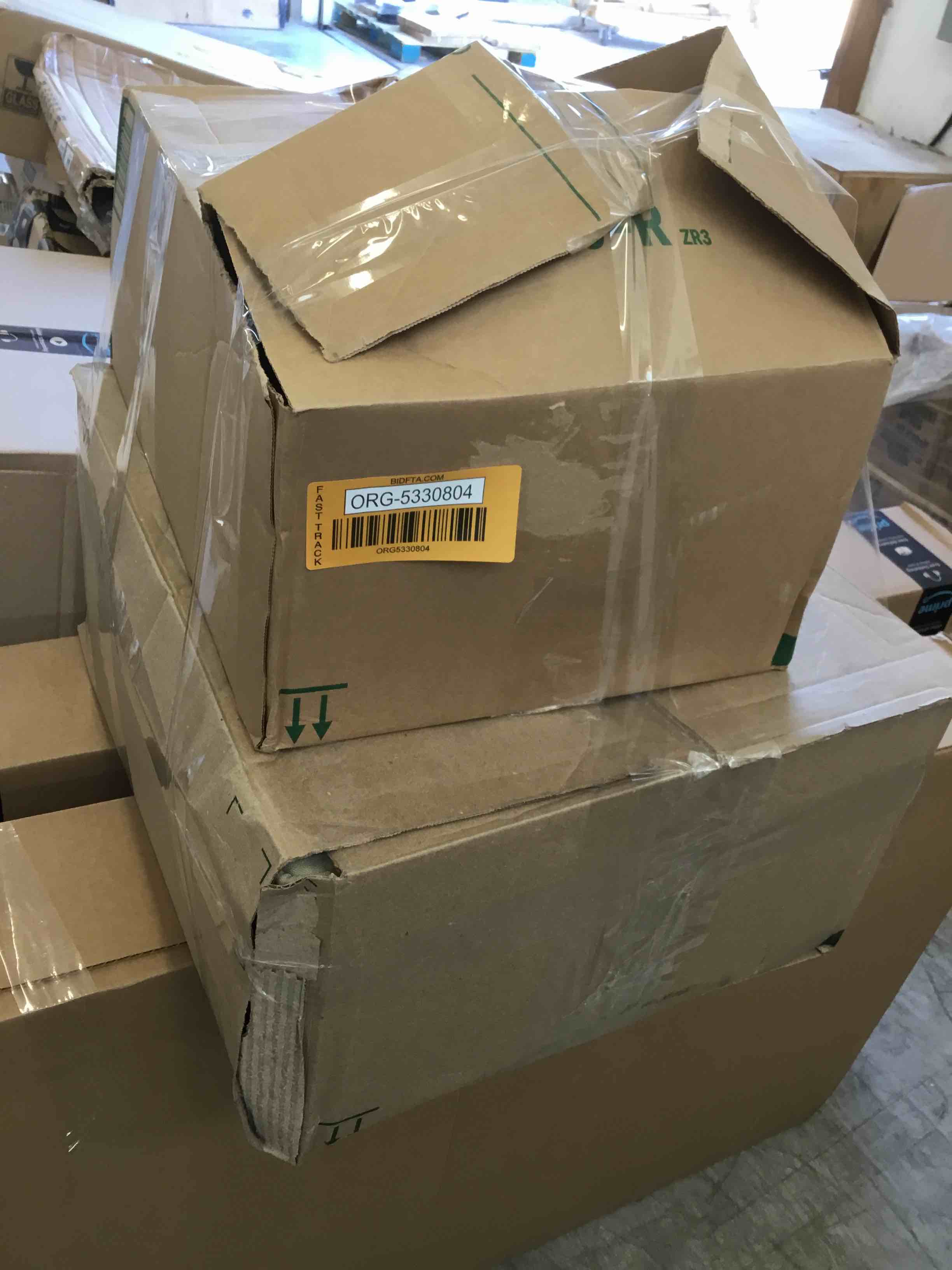 https://s3.amazonaws.com/lotting-images-prod/bidfta/ORG5330804_1695136876832.jpeg