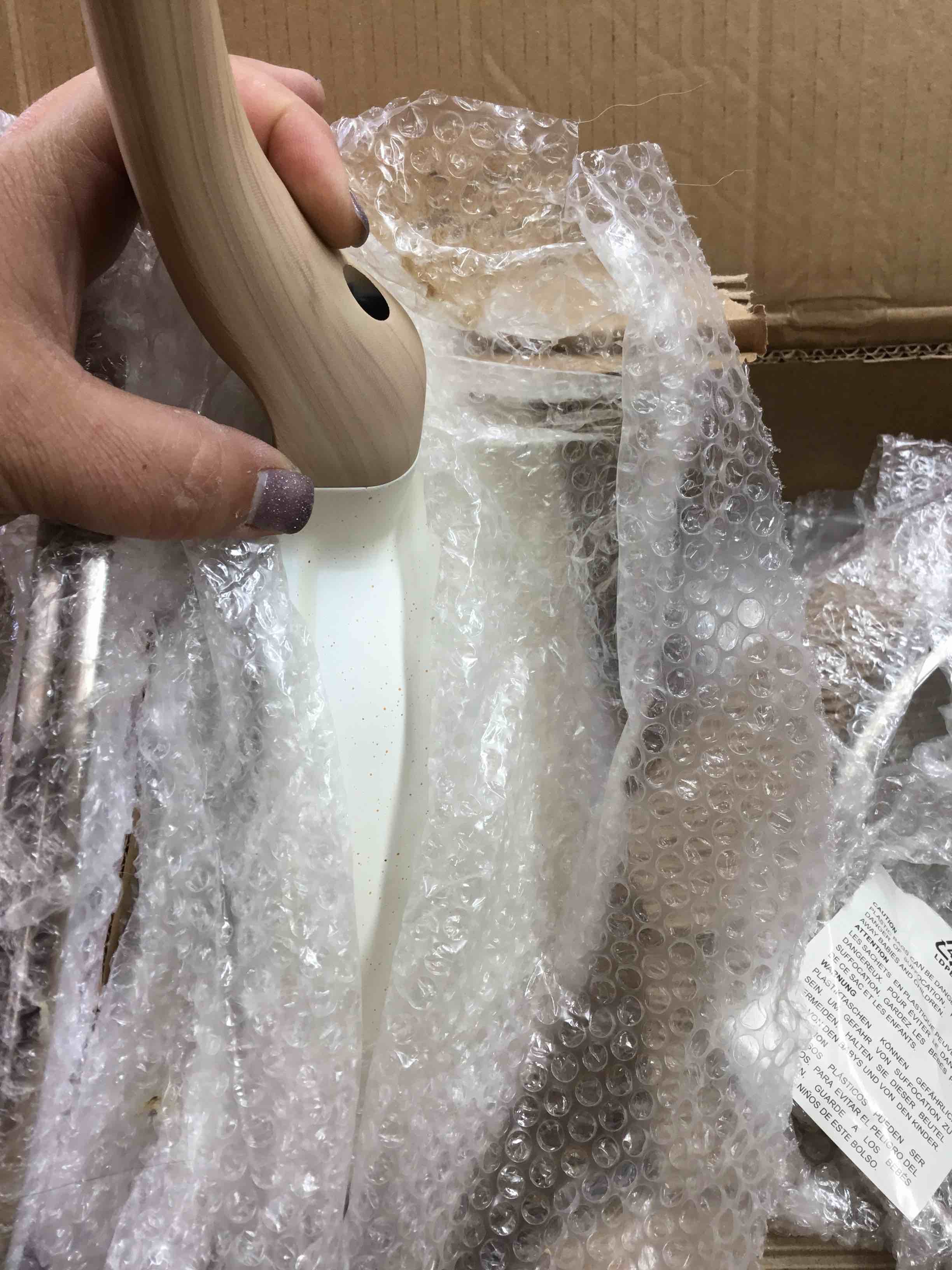 https://s3.amazonaws.com/lotting-images-prod/bidfta/ORG5330810_1695145010437.jpeg