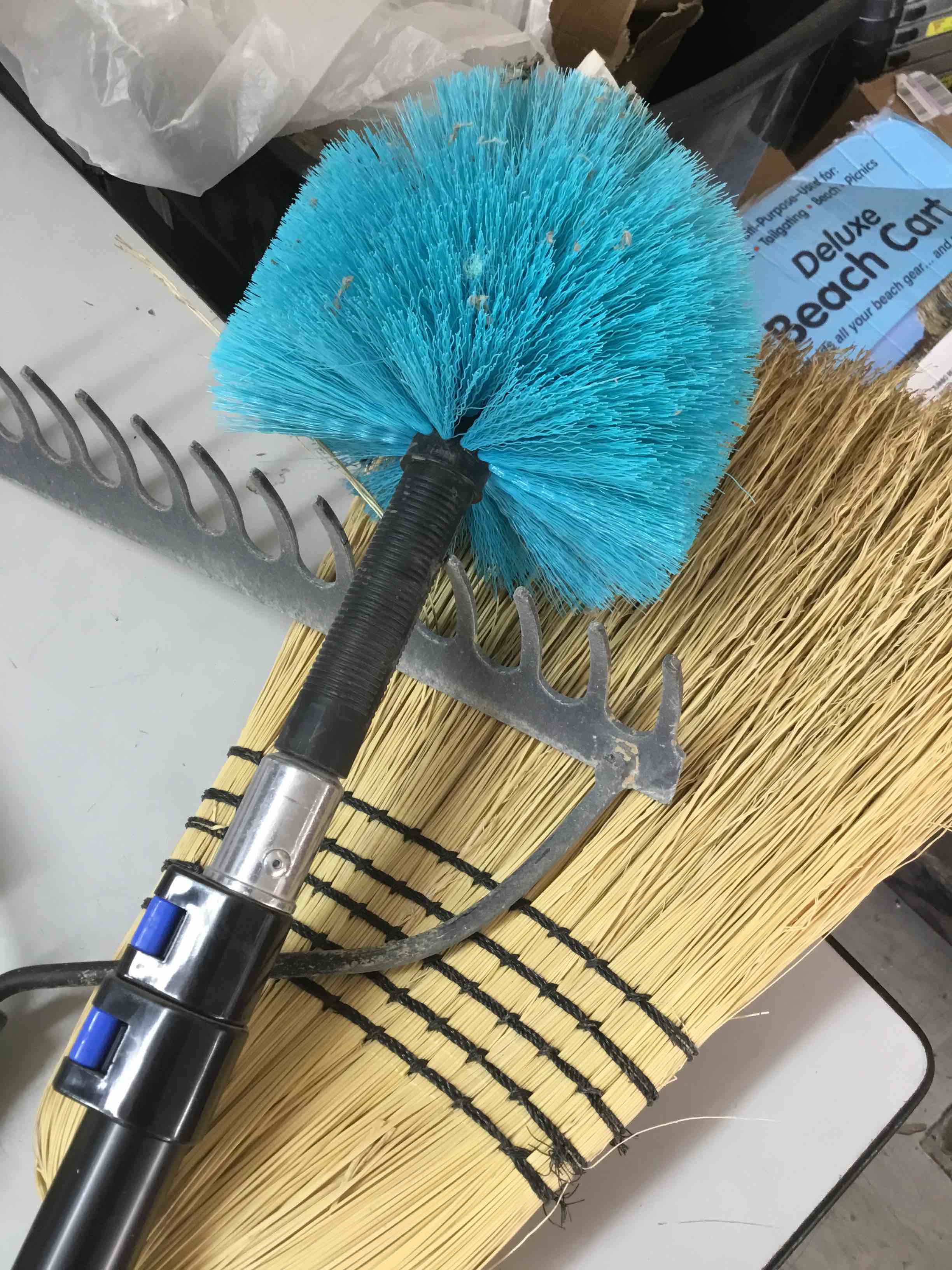 https://s3.amazonaws.com/lotting-images-prod/bidfta/ORG5330816_1695148773198.jpeg