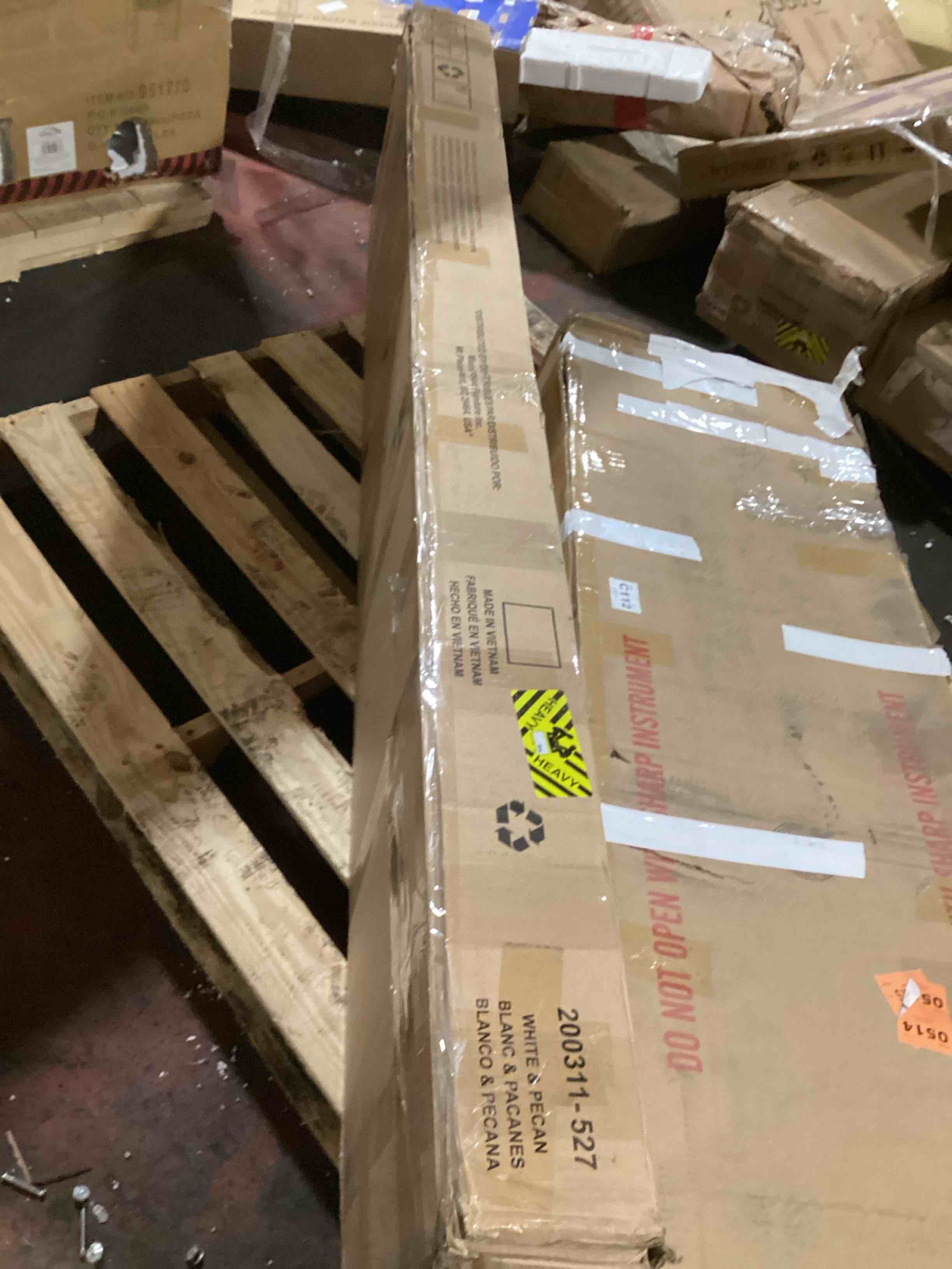 https://s3.amazonaws.com/lotting-images-prod/bidfta/ORG5337032_1712253534410.jpeg