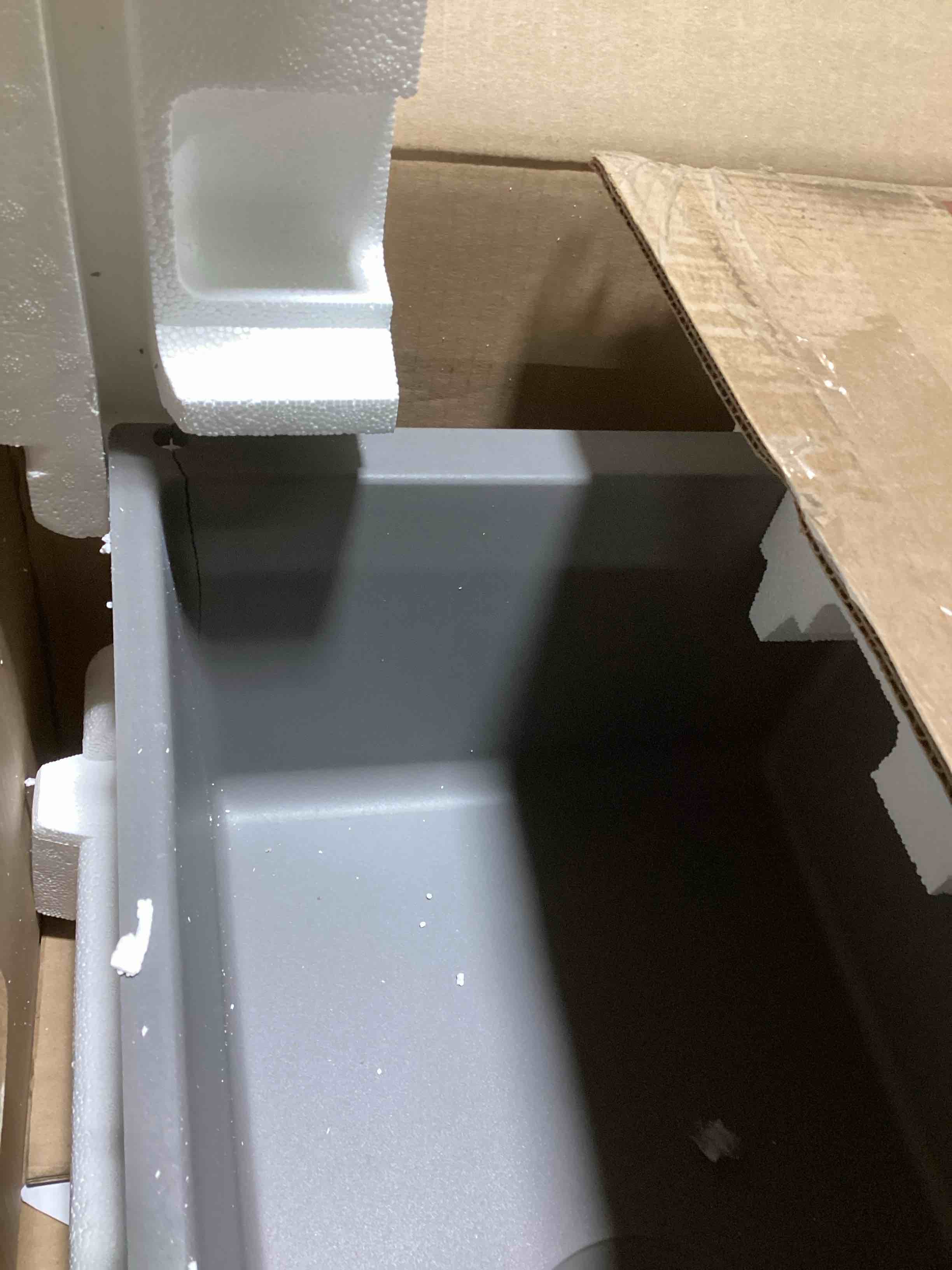 https://s3.amazonaws.com/lotting-images-prod/bidfta/ORG5344173_1713278162893.jpeg