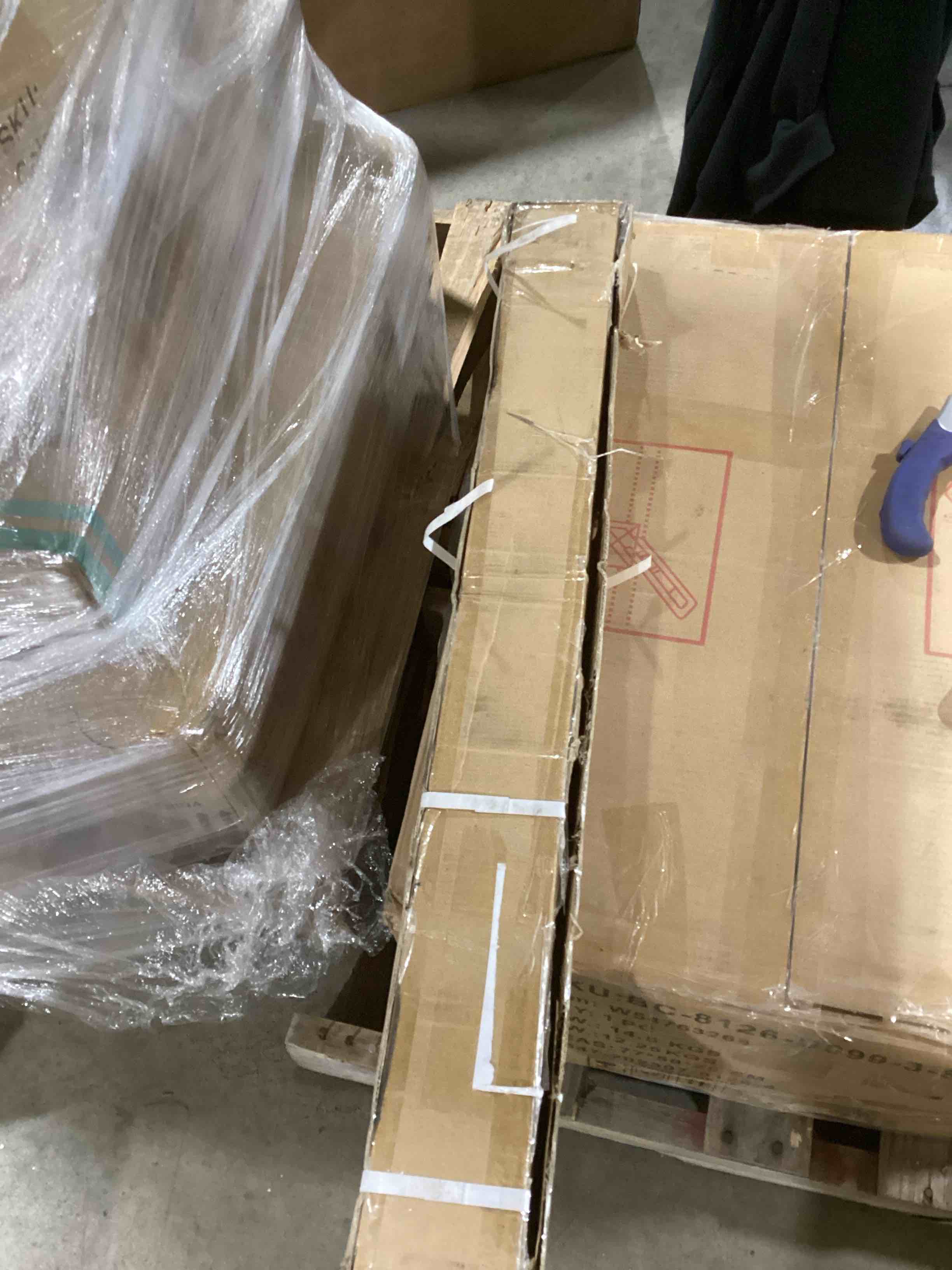 https://s3.amazonaws.com/lotting-images-prod/bidfta/ORG5346094_1711984494482.jpeg