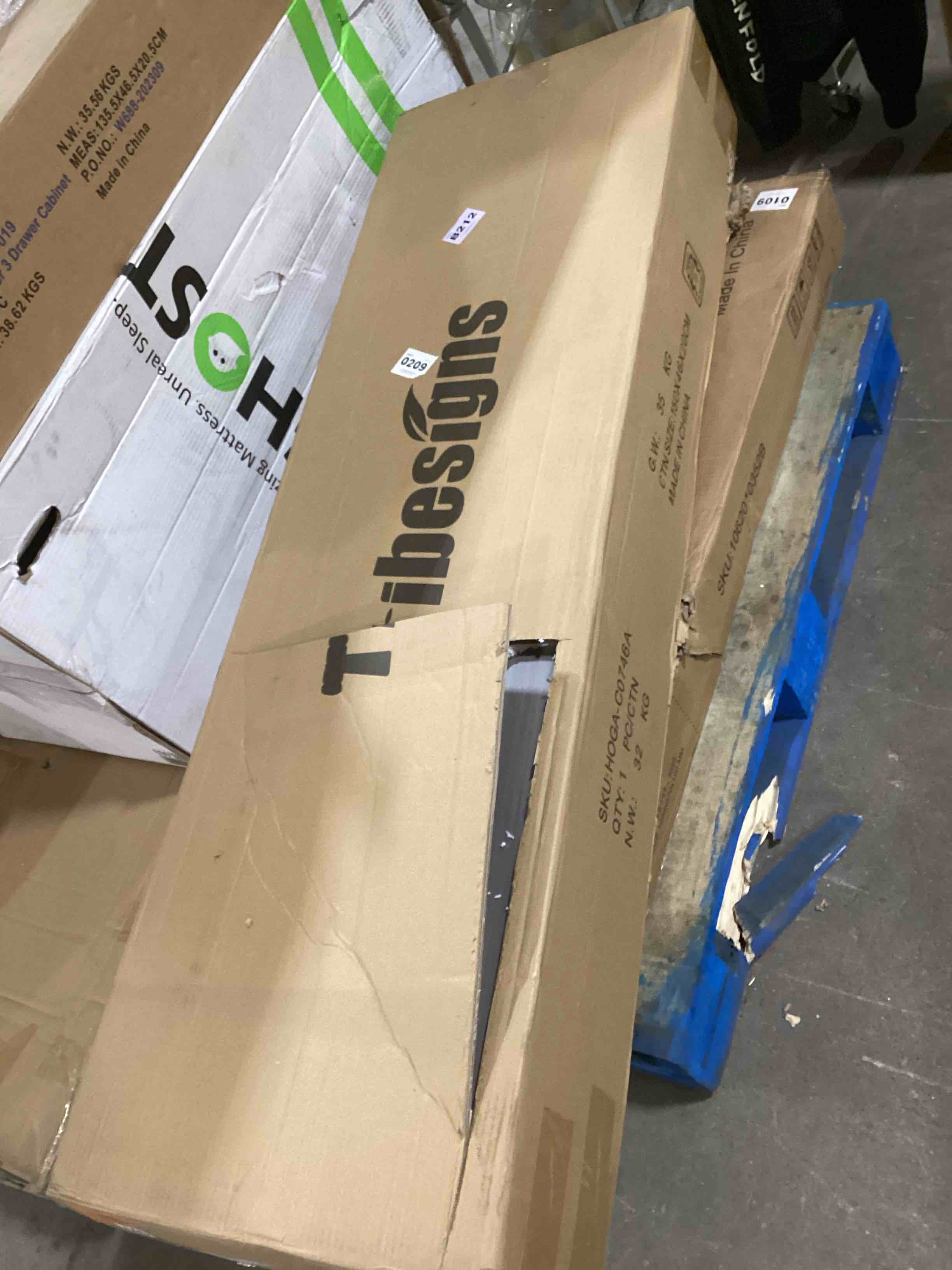 https://s3.amazonaws.com/lotting-images-prod/bidfta/ORG5346152_1711997899896.jpeg