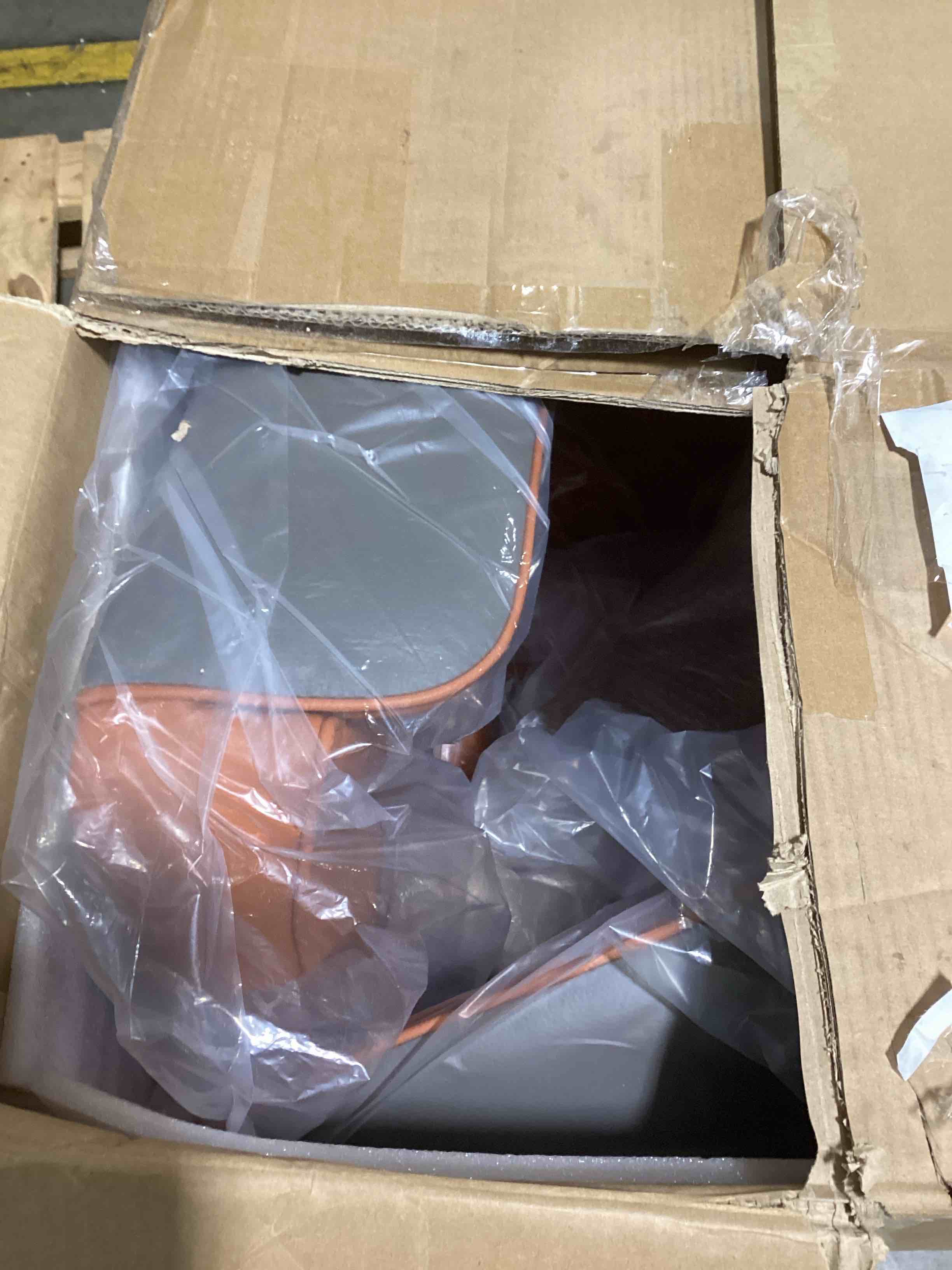 https://s3.amazonaws.com/lotting-images-prod/bidfta/ORG5346333_1712261824226.jpeg