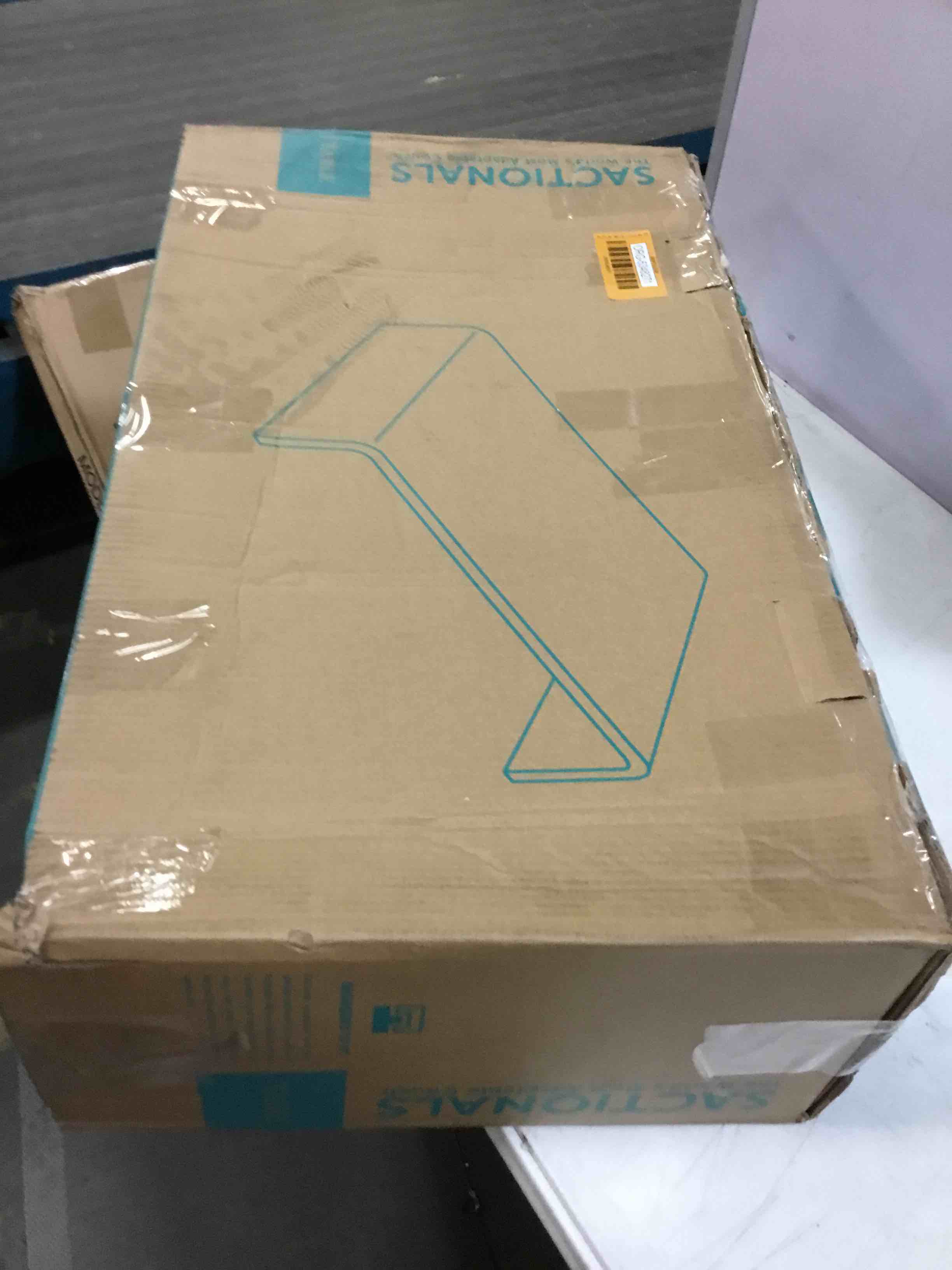 https://s3.amazonaws.com/lotting-images-prod/bidfta/ORG5348271_1694356386497.jpeg