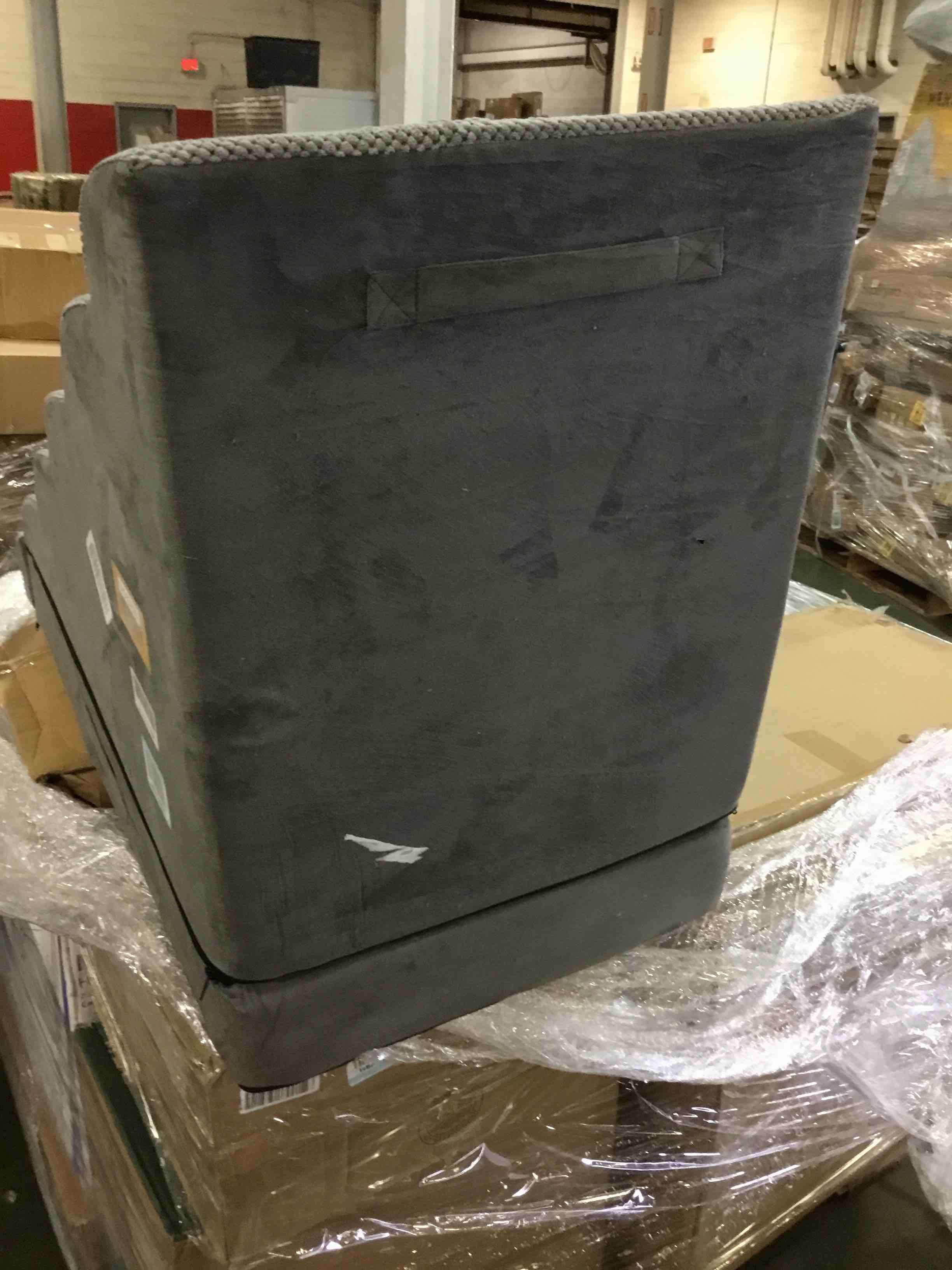 https://s3.amazonaws.com/lotting-images-prod/bidfta/ORG5348290_1694361716039.jpeg