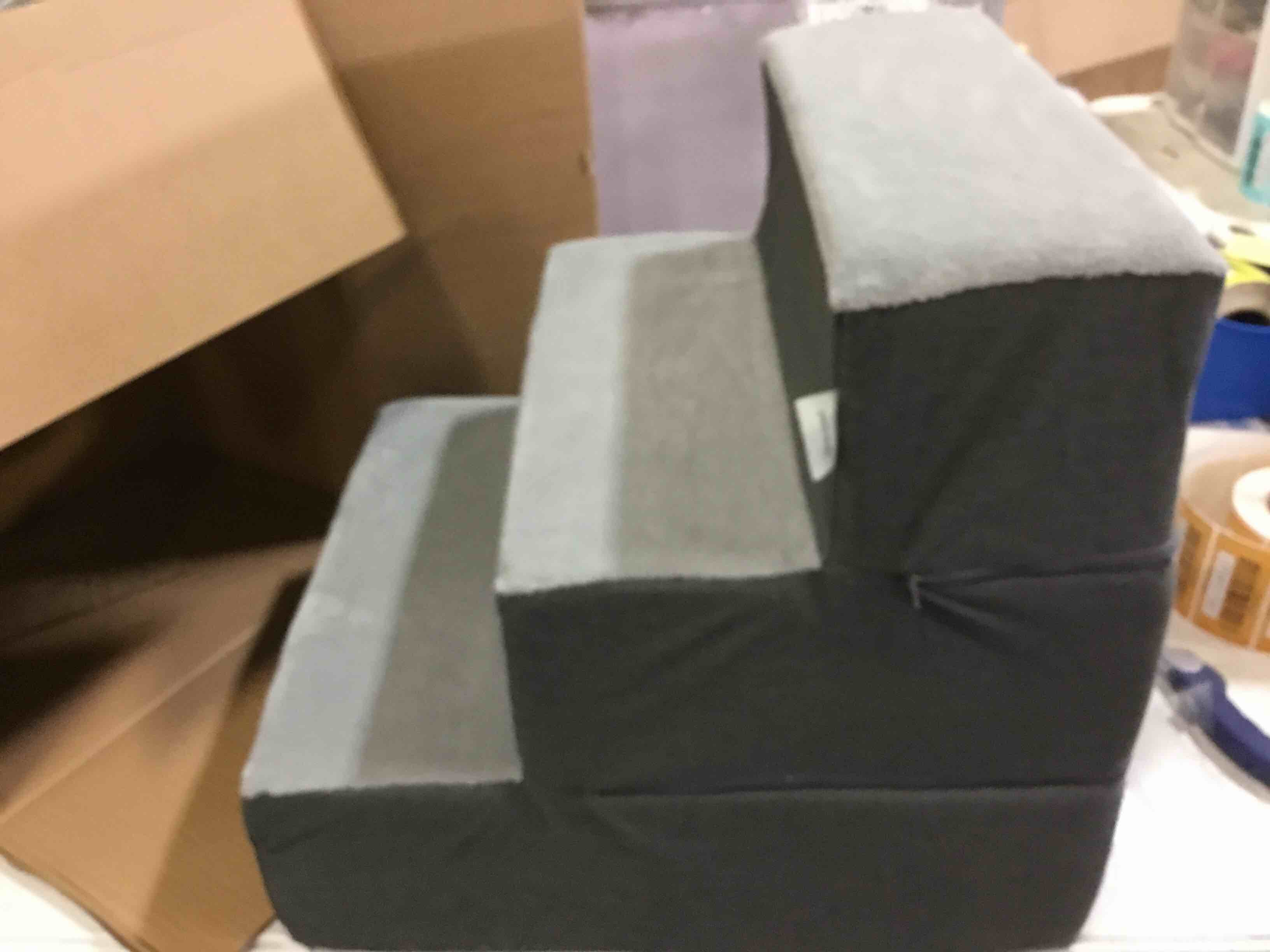 https://s3.amazonaws.com/lotting-images-prod/bidfta/ORG5348295_1694363086900.jpeg